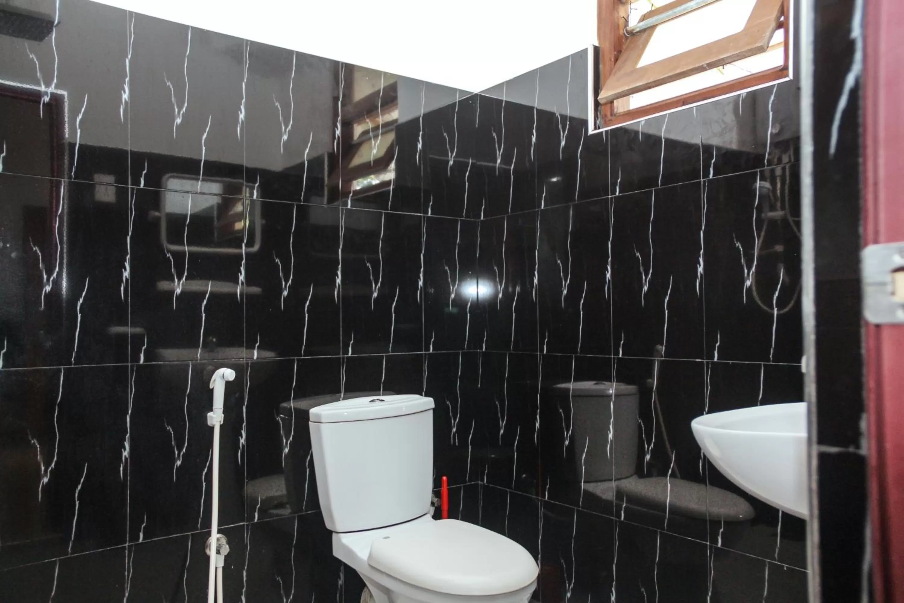 Bathroom in Pearl Resort Mirissa