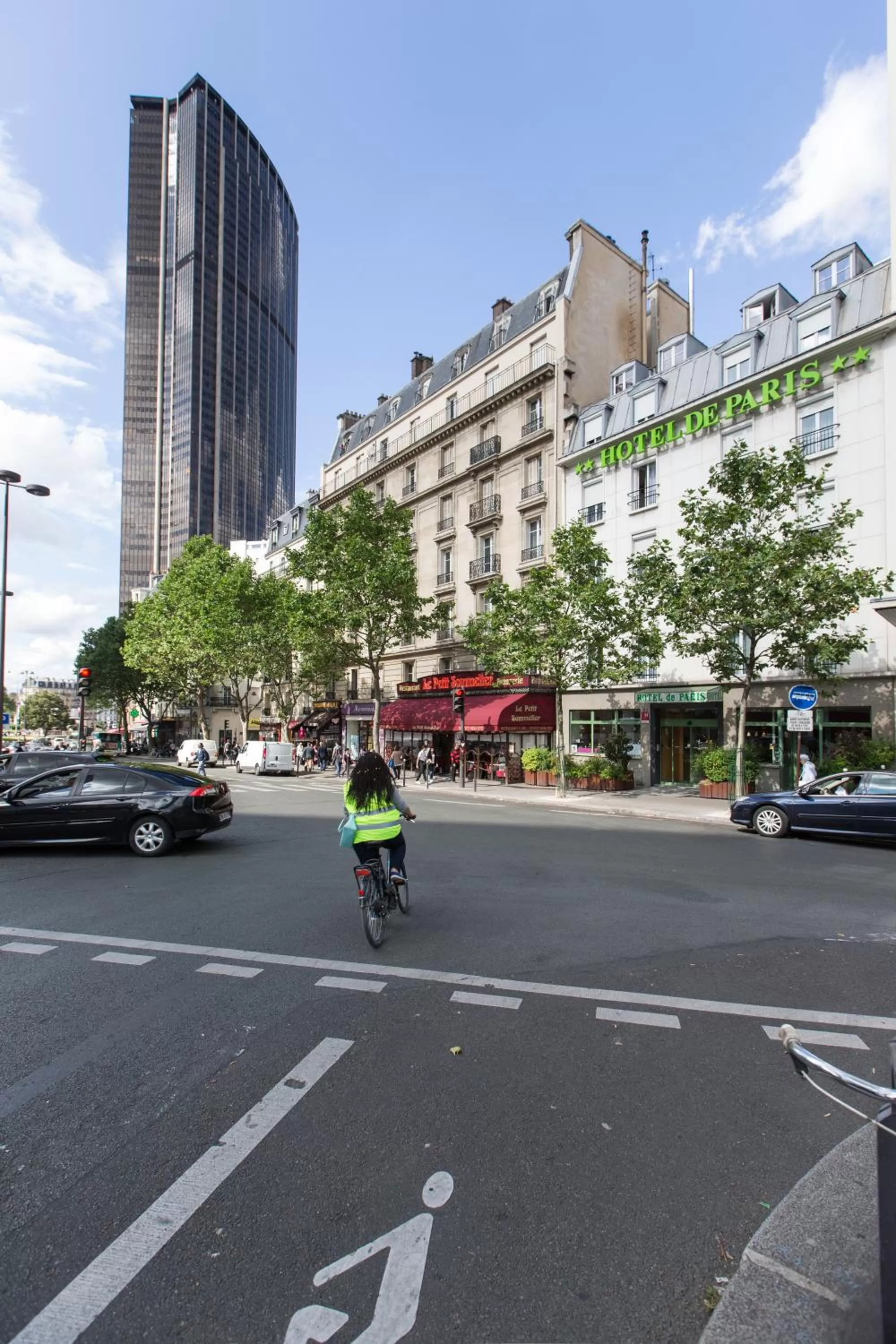 Property building in HOTEL DE PARIS MONTPARNASSE