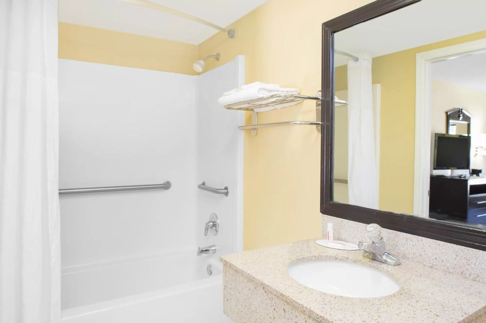 Days Inn by Wyndham Andalusia