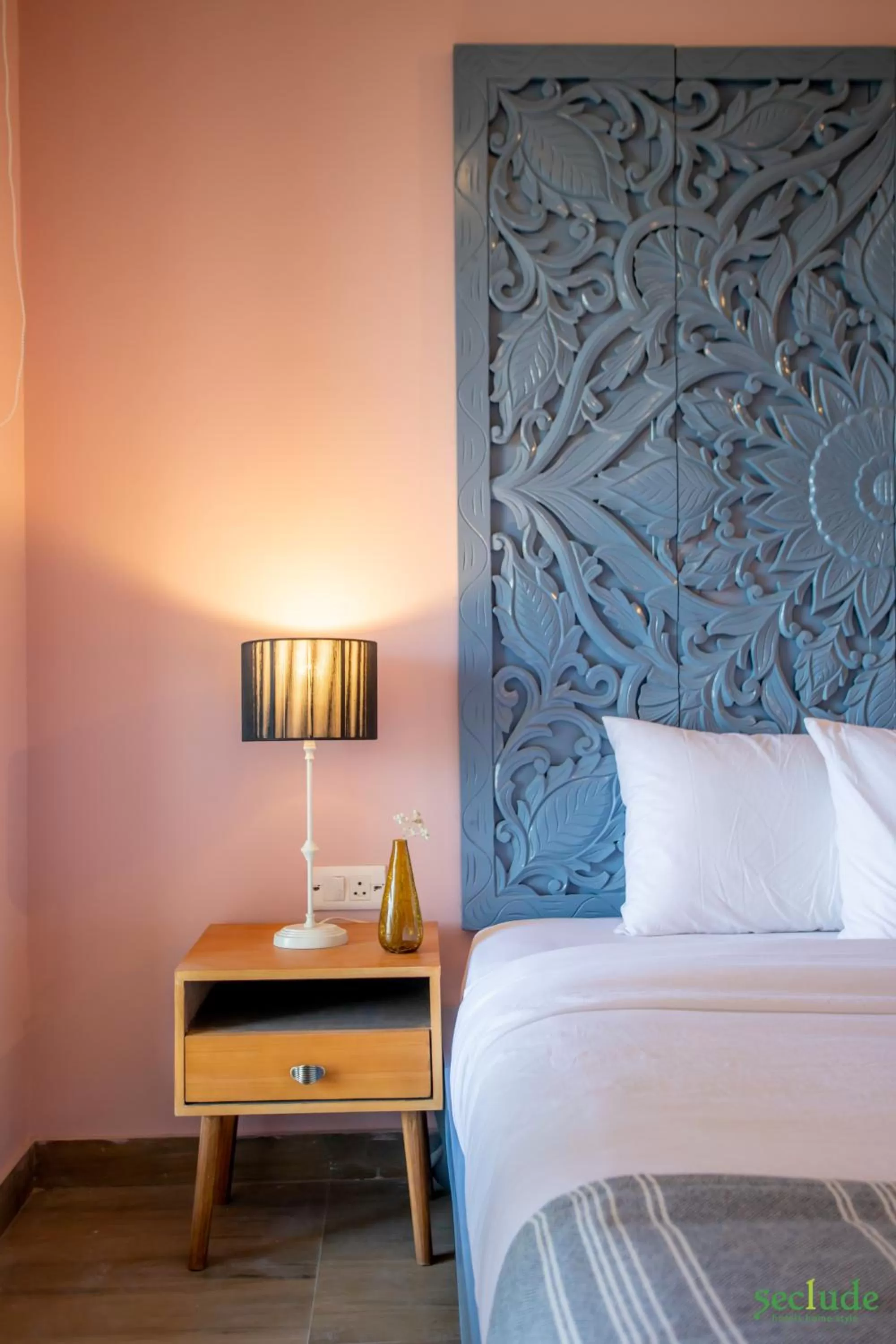 Bed in Seclude Kasauli, Himachal Pradesh