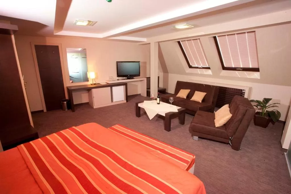 TV/Entertainment Center in Edi Hotel