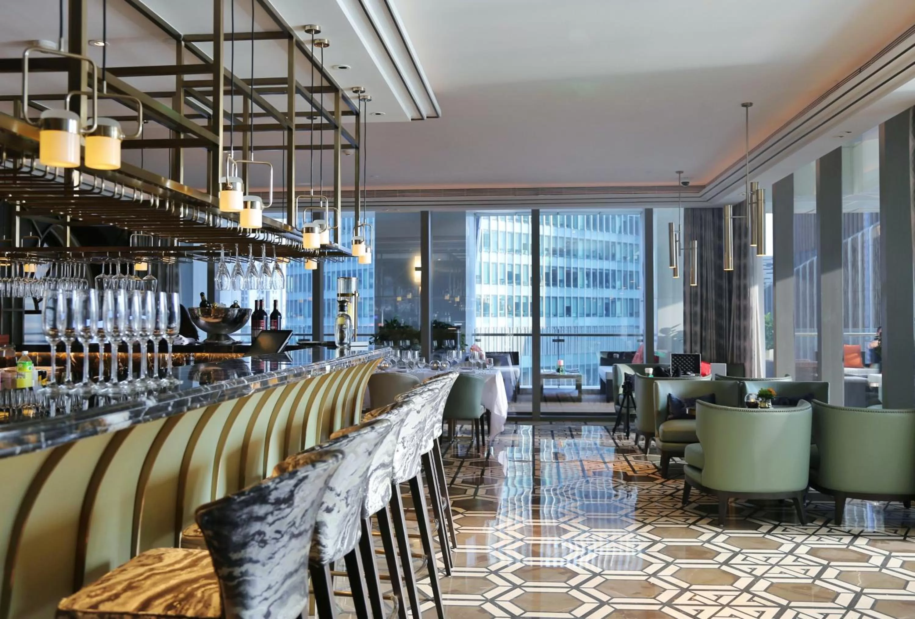 Lounge or bar in Jumeirah Guangzhou