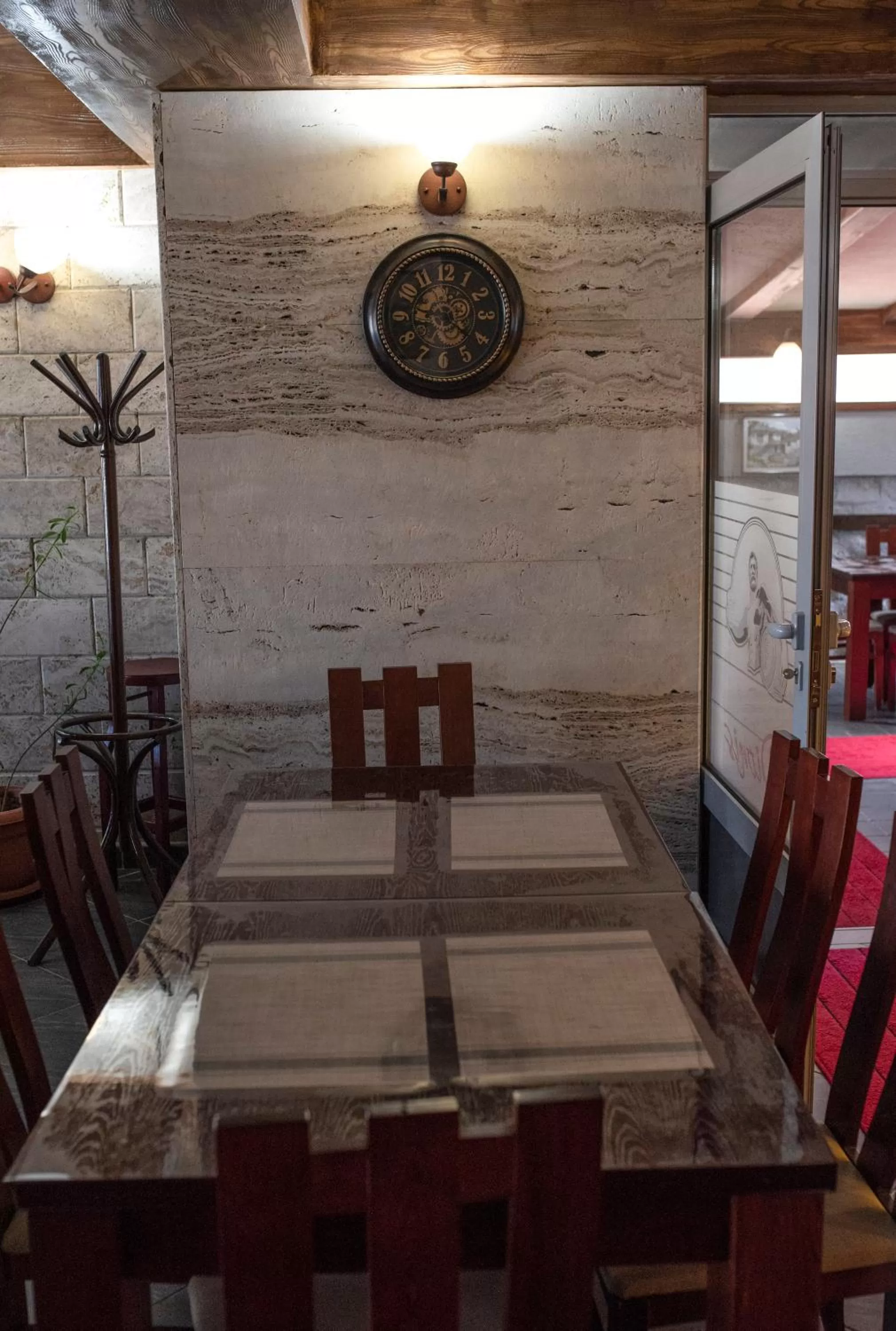 DIONIS Rooms & Apartments