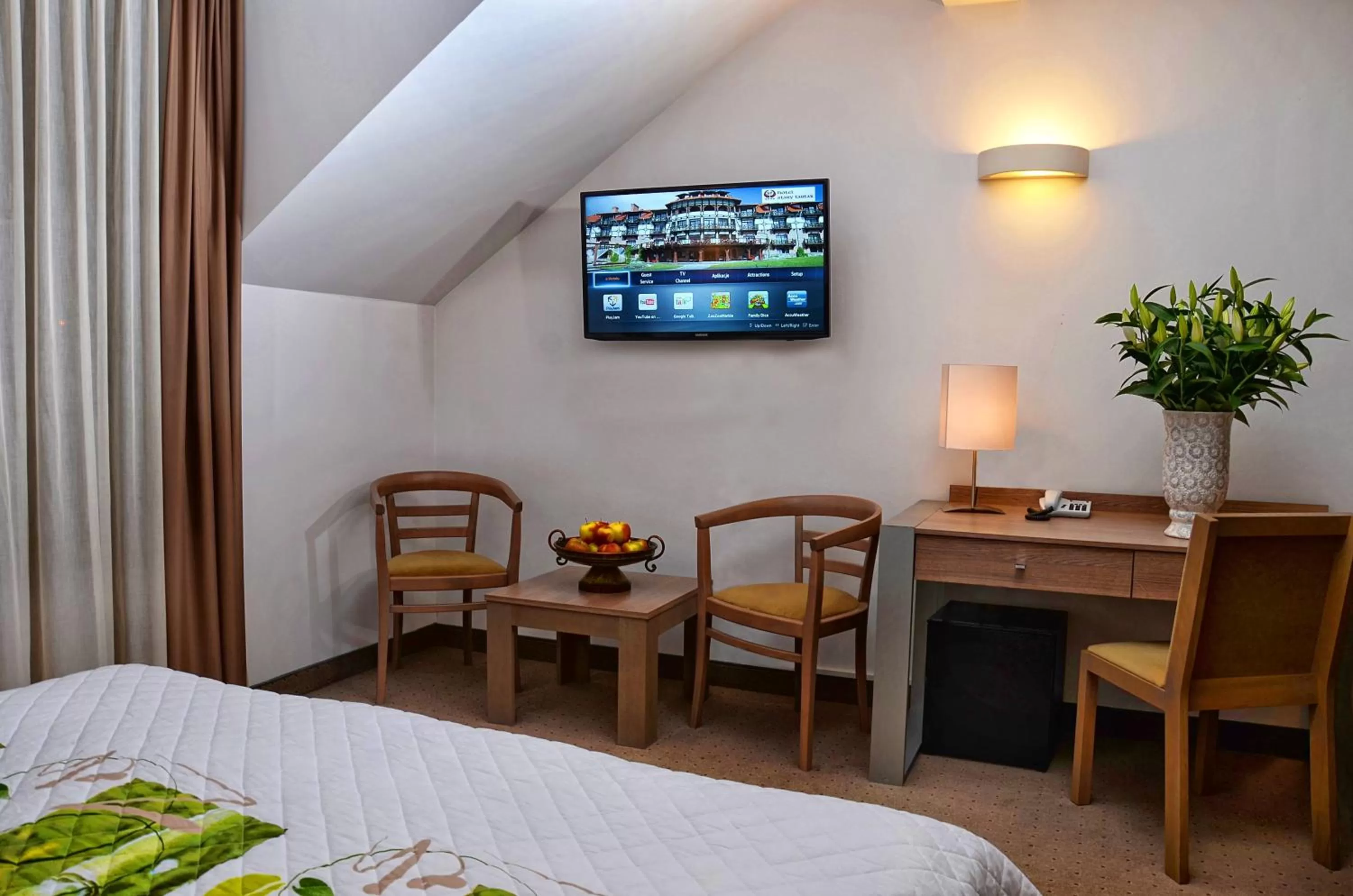 Seating area, TV/Entertainment Center in Stary Tartak