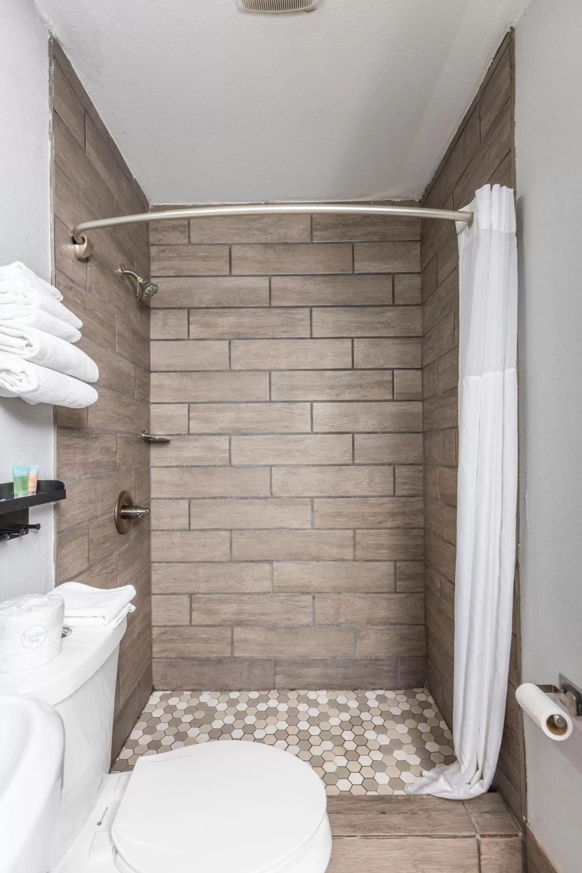 Shower in Butler Inn