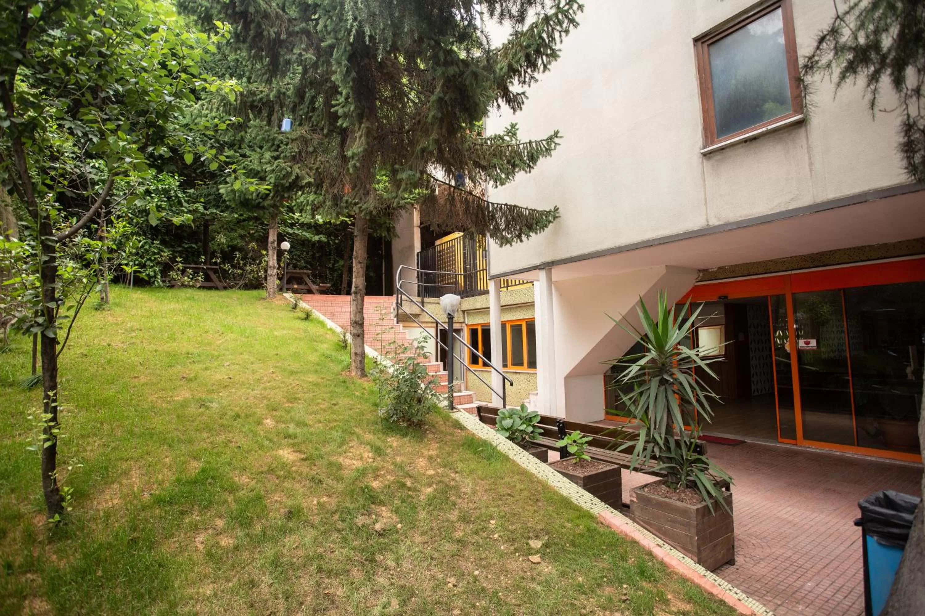 Garden in Türkler Suite Hotel