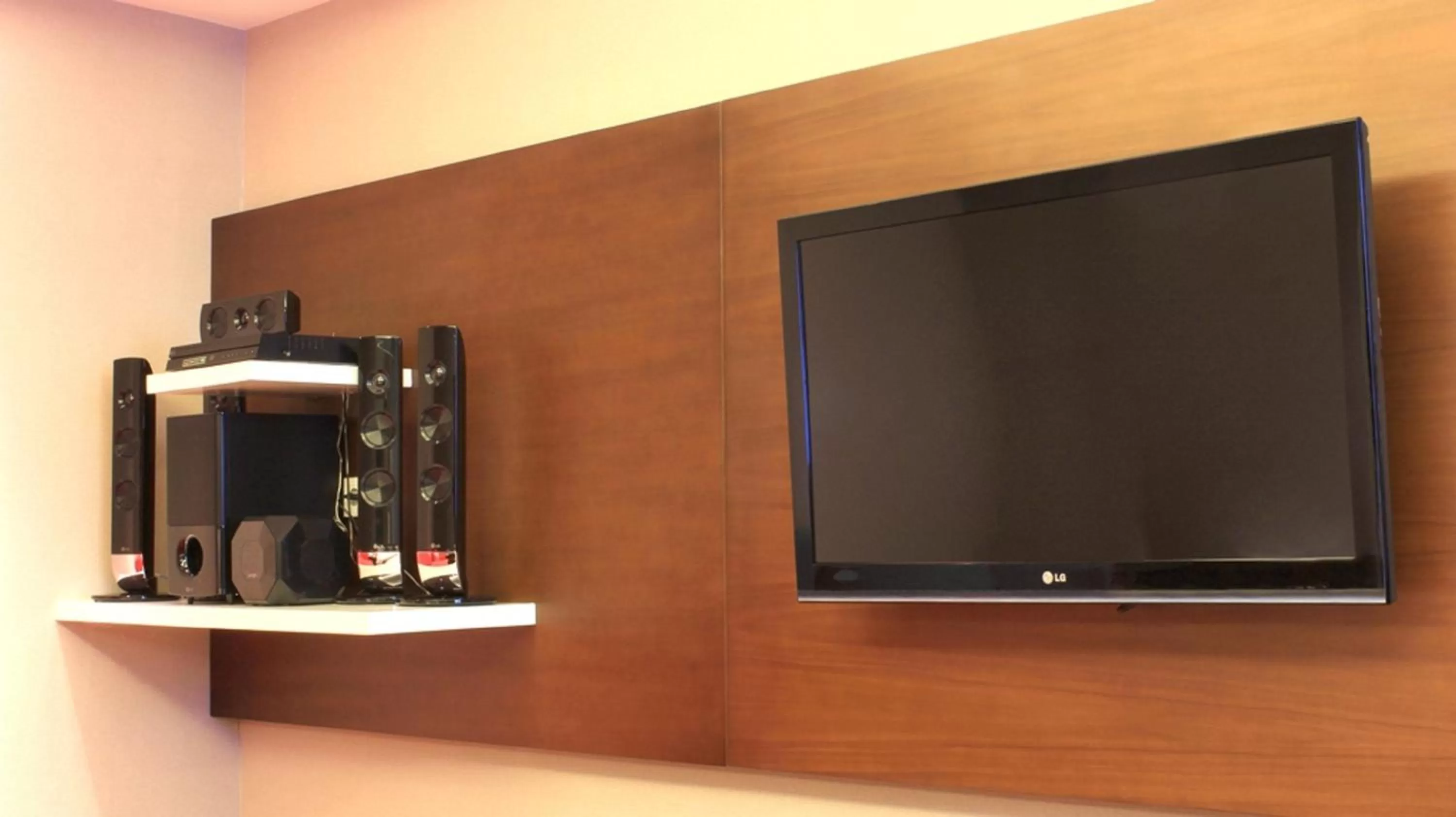 TV and multimedia in ASTON Pluit Hotel & Residence