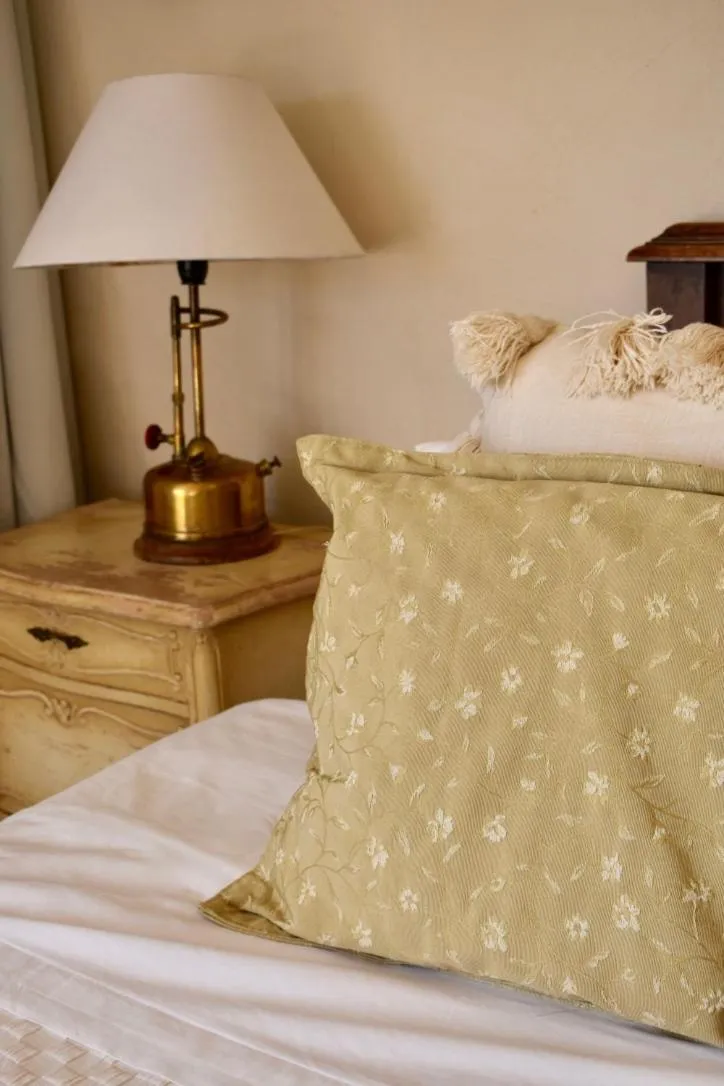 Bed in Las Cumbres Hotel