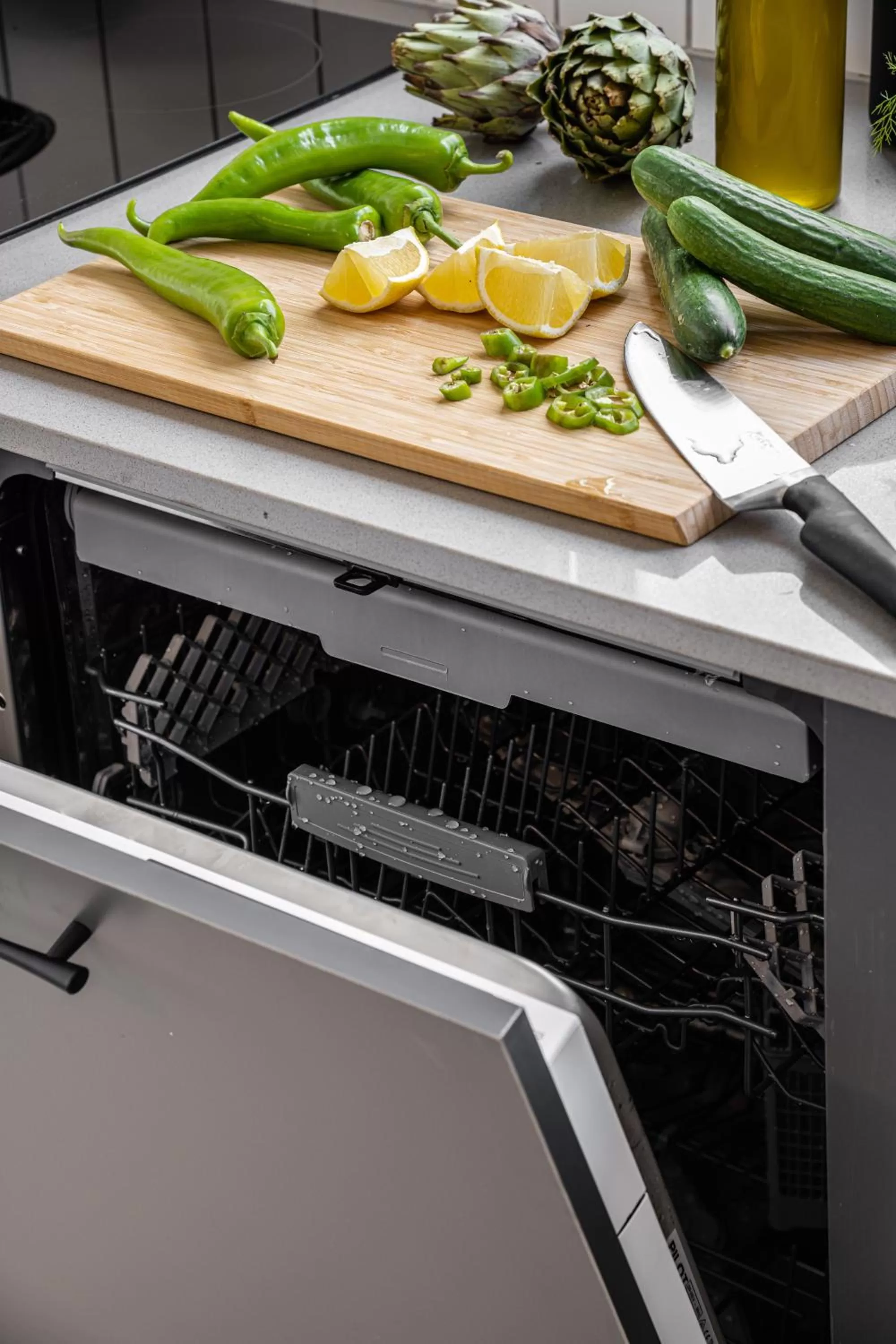 Kitchen or kitchenette in Mate GEORGE - By HOMY