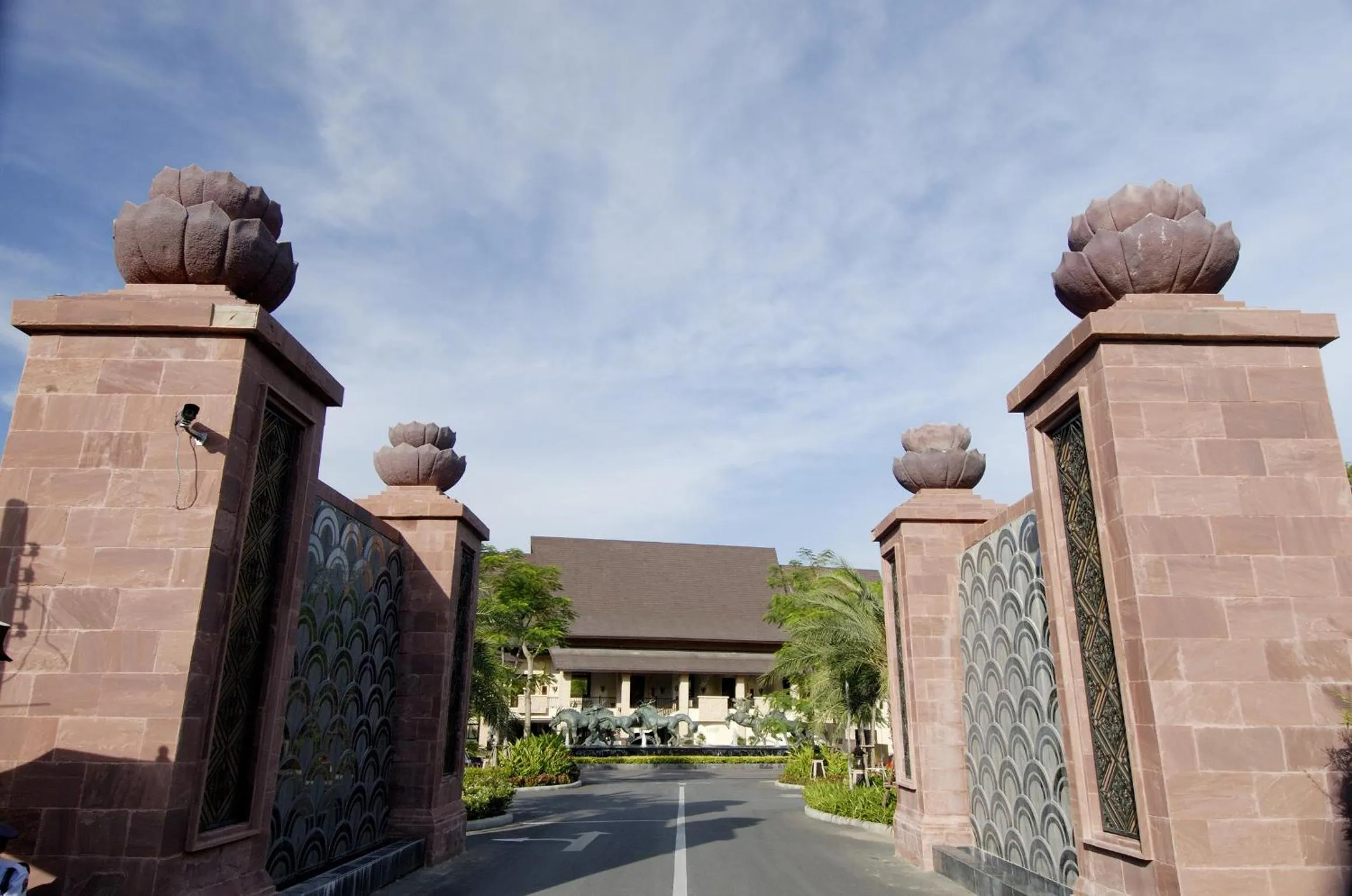 Facade/entrance in Garden Cliff Resort And Spa