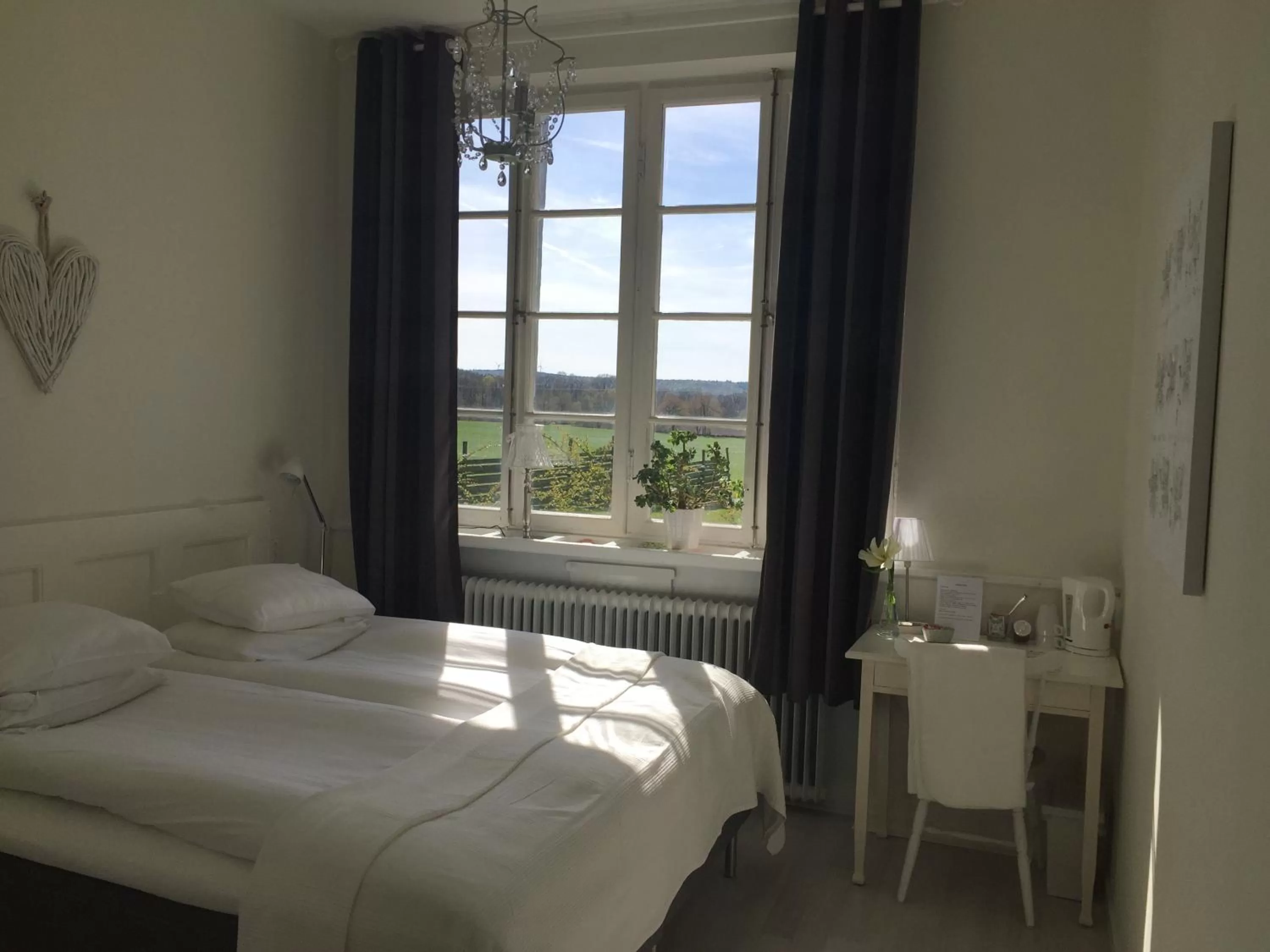 Photo of the whole room, Bed in Wramsta B&B