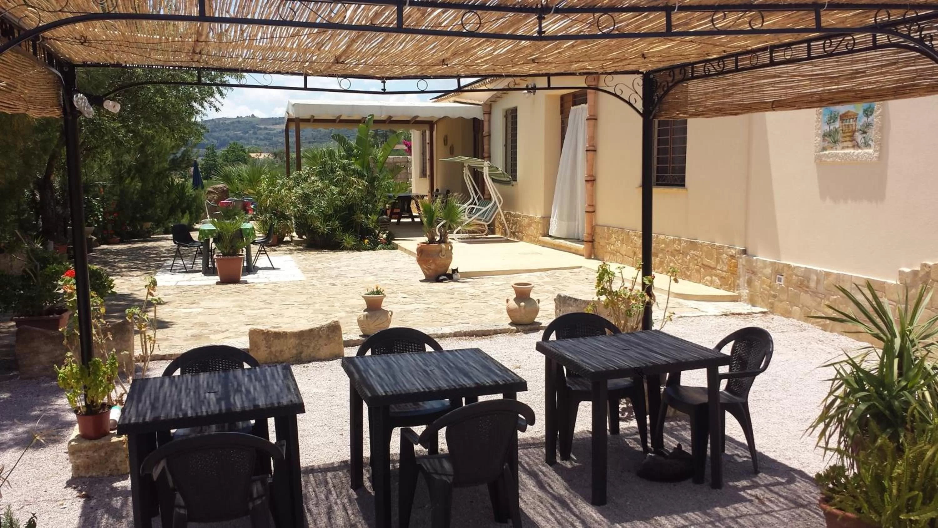 Garden in La Suite Di Segesta