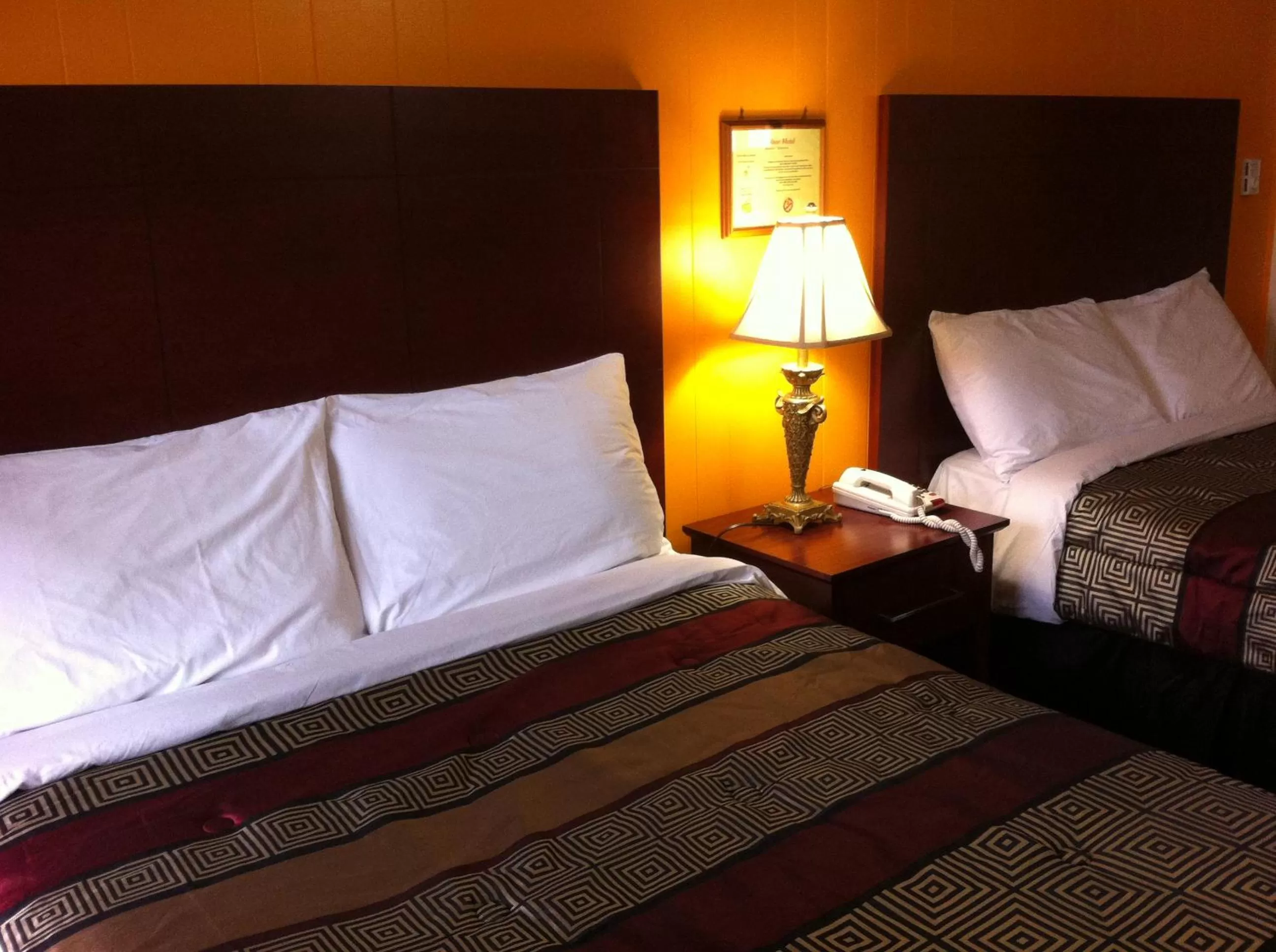 Bed in Deep River Motel