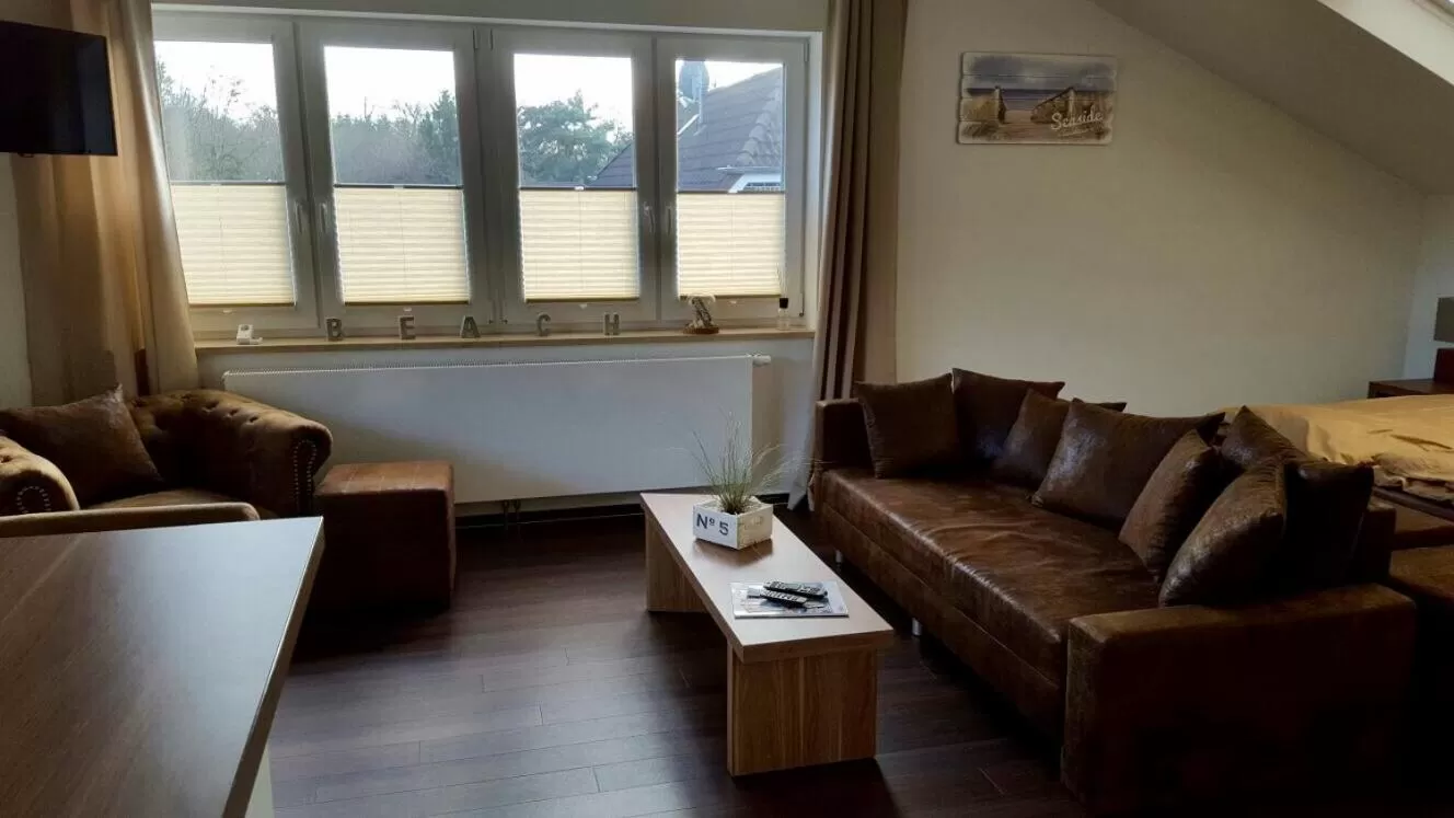 Photo of the whole room in Seaside-Townhouse