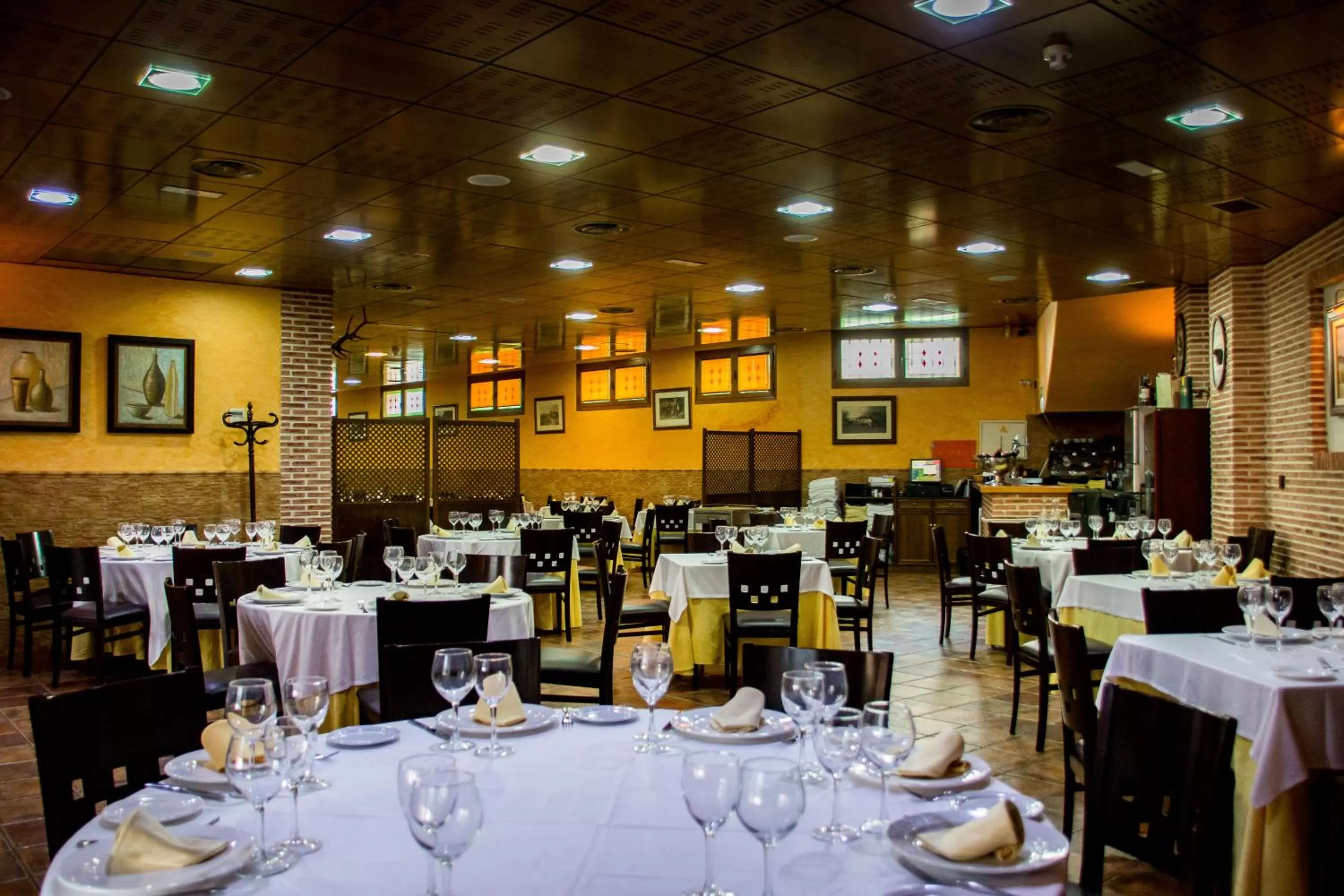 Restaurant/places to eat in Hotel Rural El Jardin