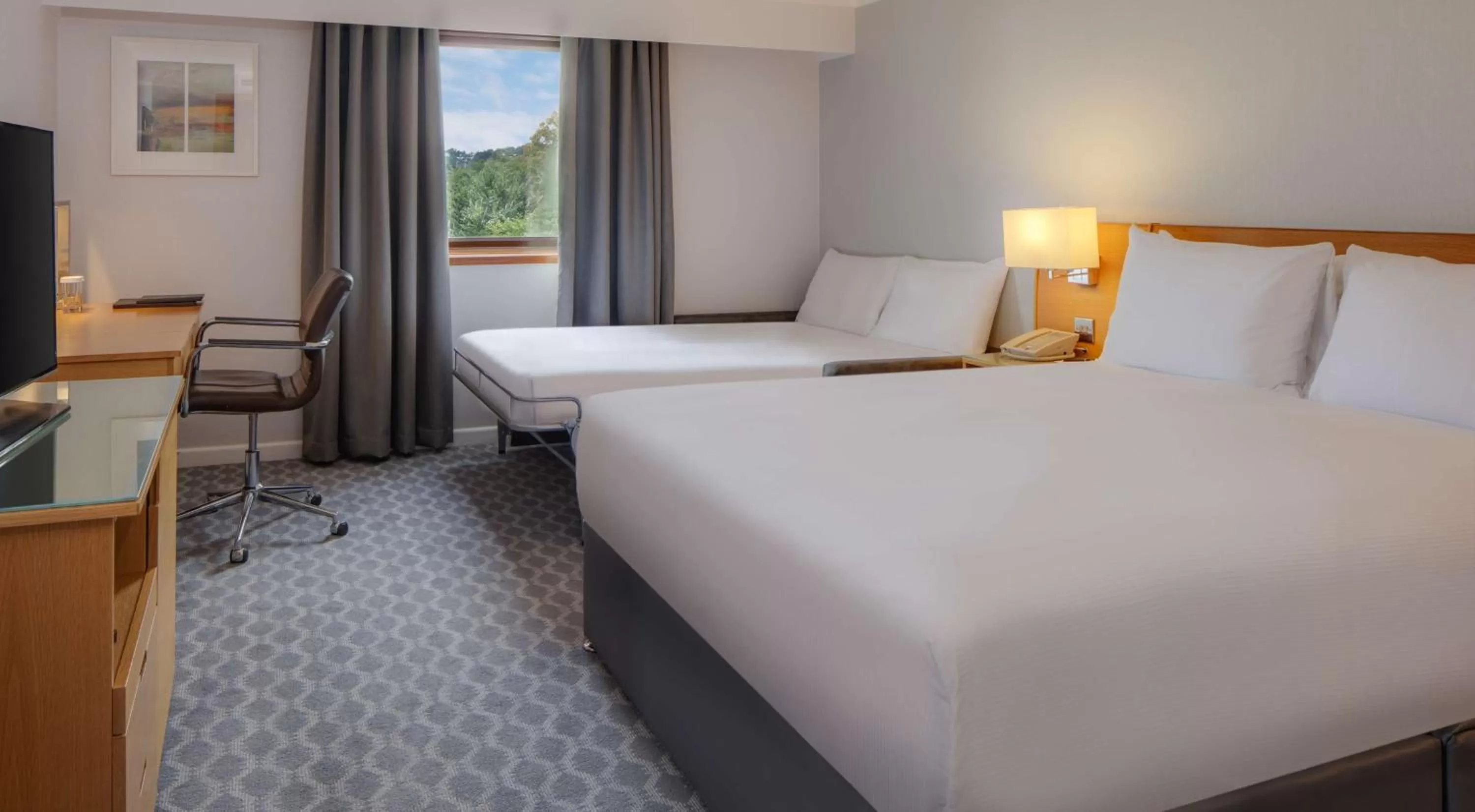 Bedroom, Bed in Hilton London Watford