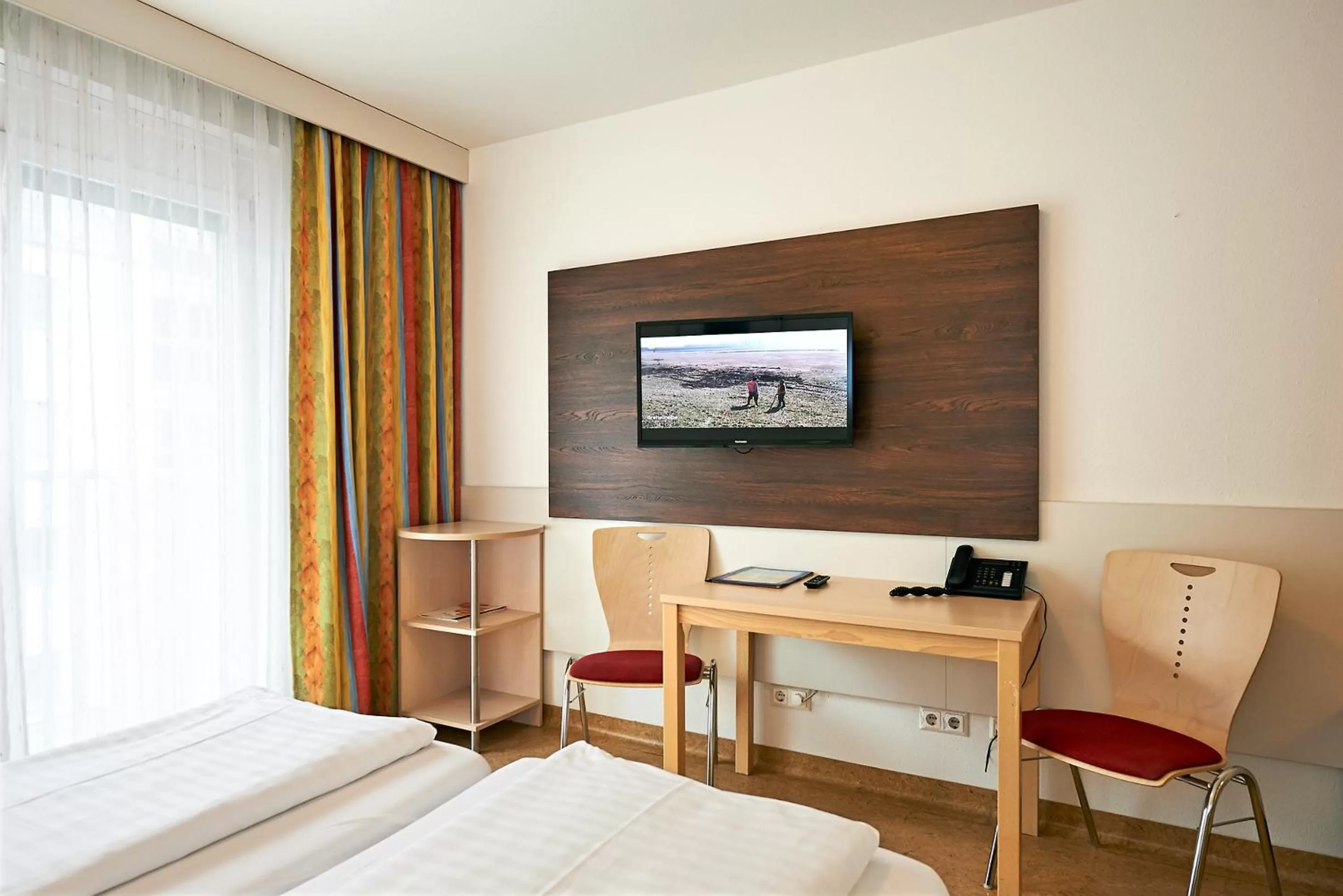 TV and multimedia, Bed in Hotel Kolping Wien Zentral