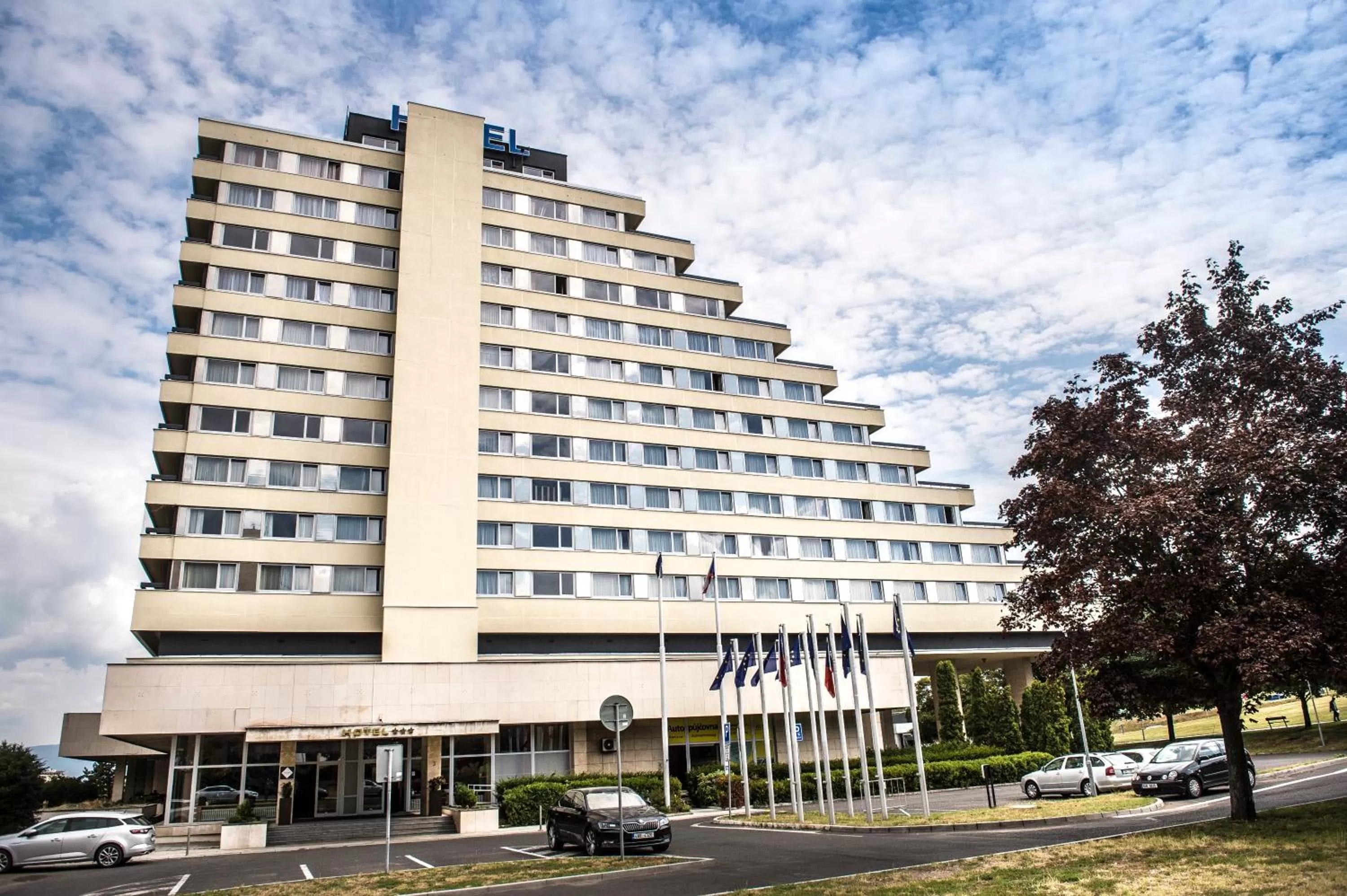 Facade/entrance in Hotel Cascade