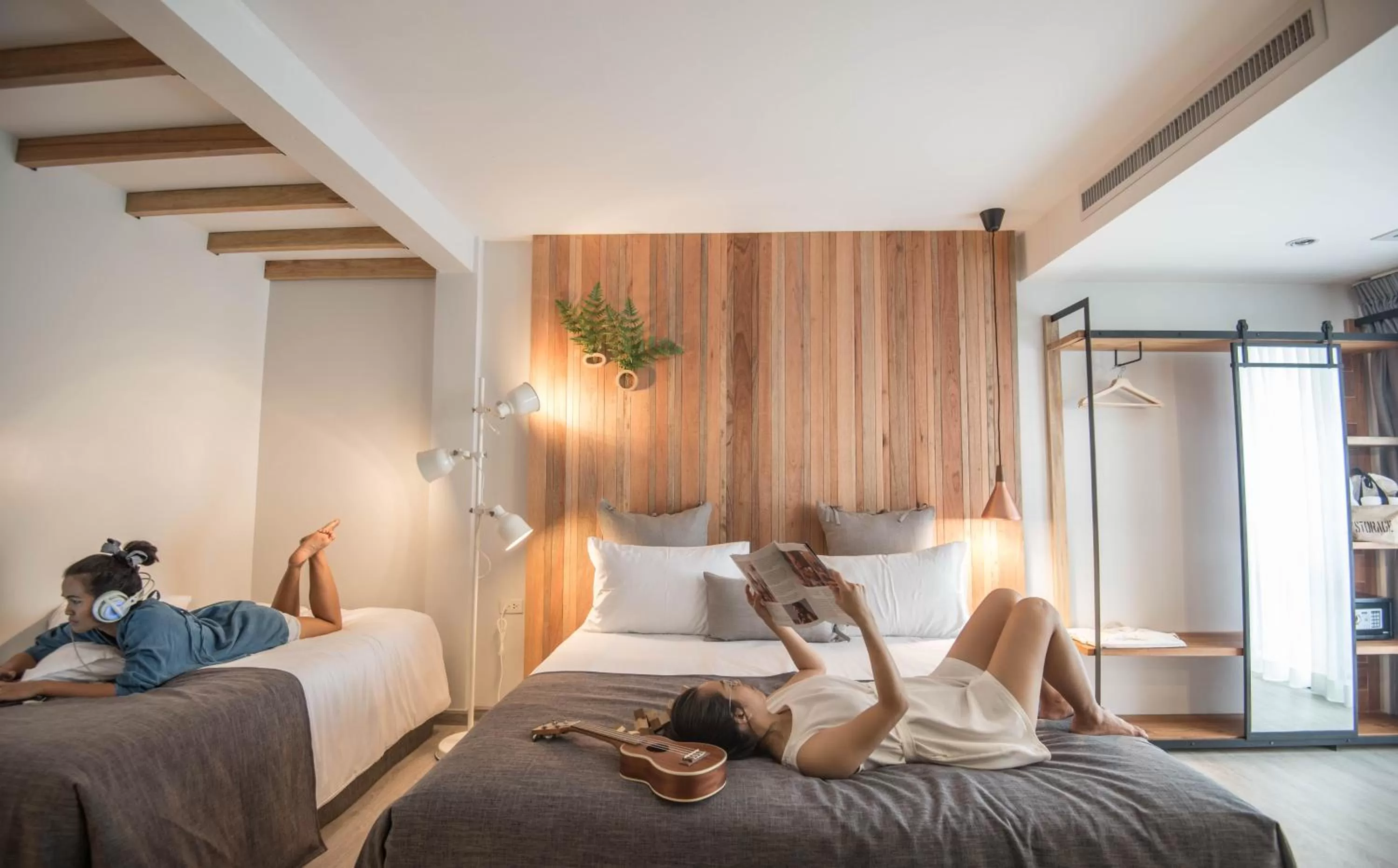 Bed in Family Tree Hotel