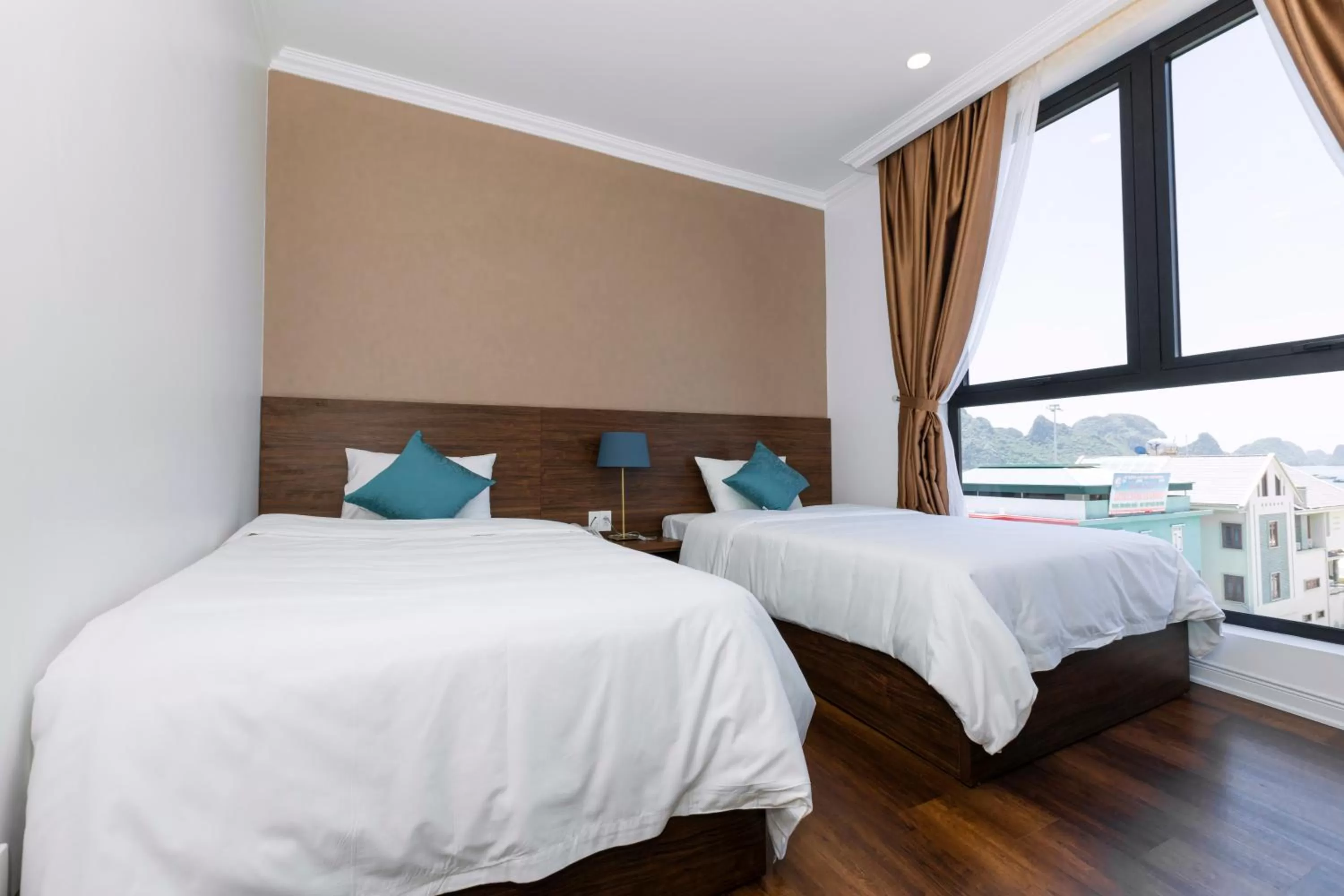 Bedroom, Bed in Minh Phong Hotel Ha Long