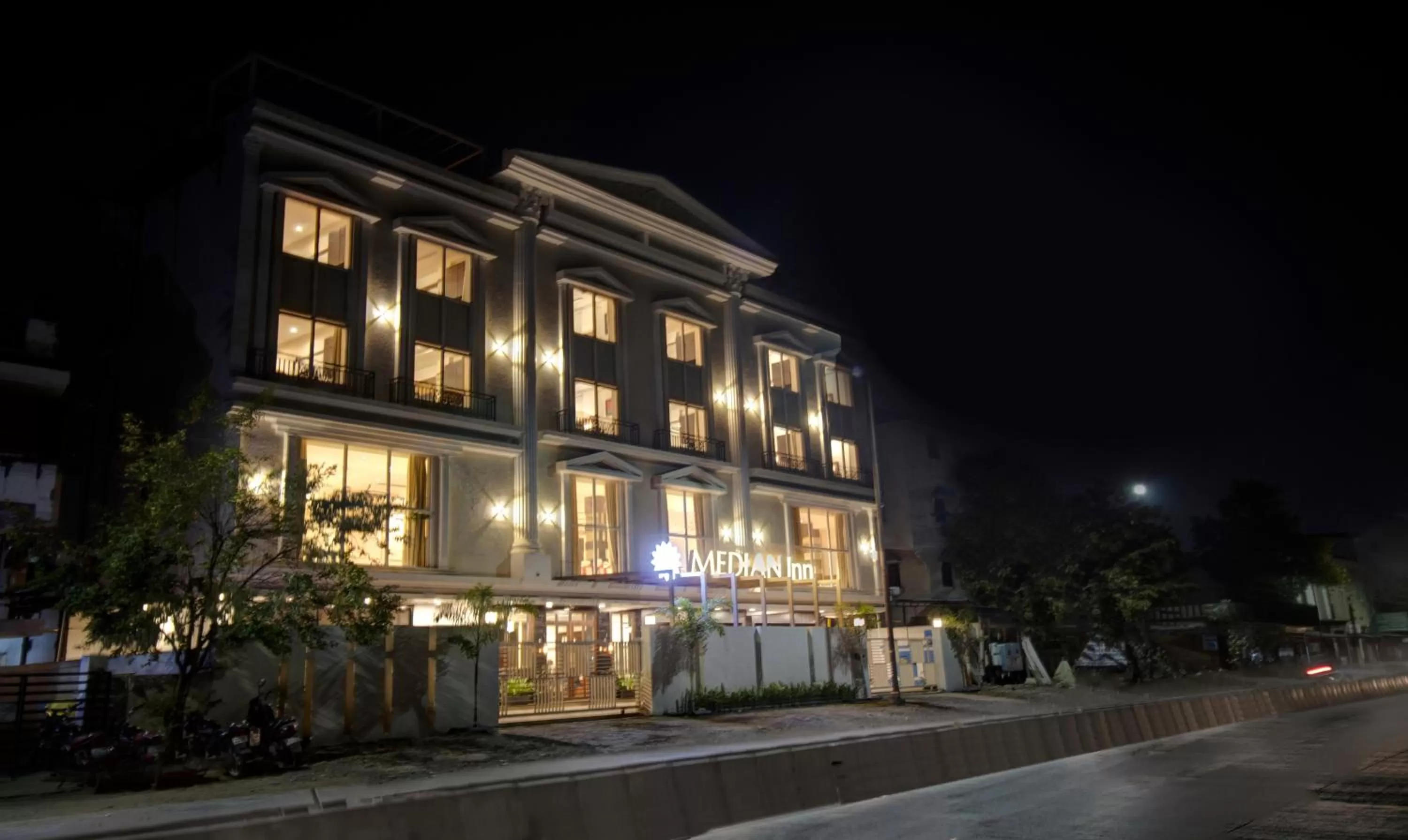 Facade/entrance in Treebo Premium Median Inn