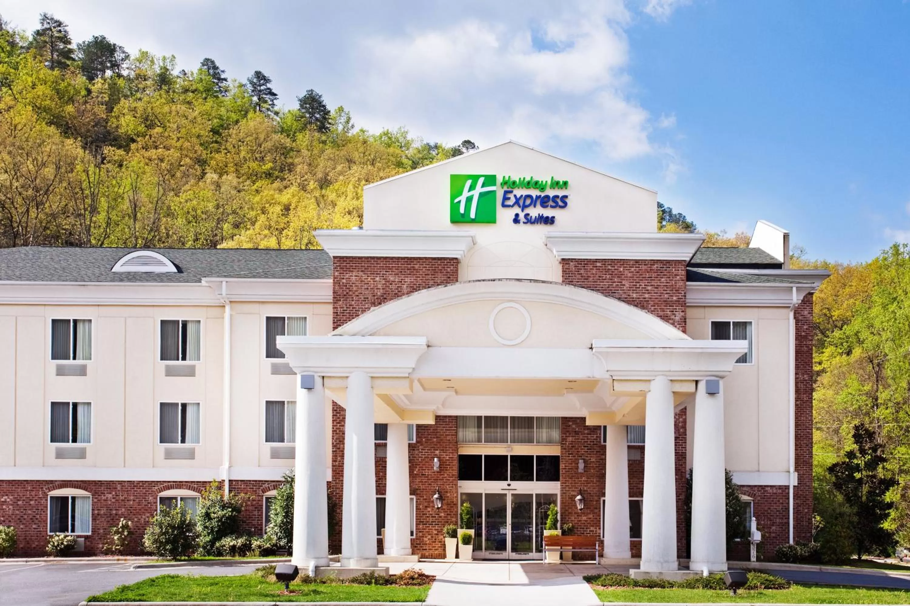 Property building in Holiday Inn Express Hotel & Suites Cherokee-Casino by IHG