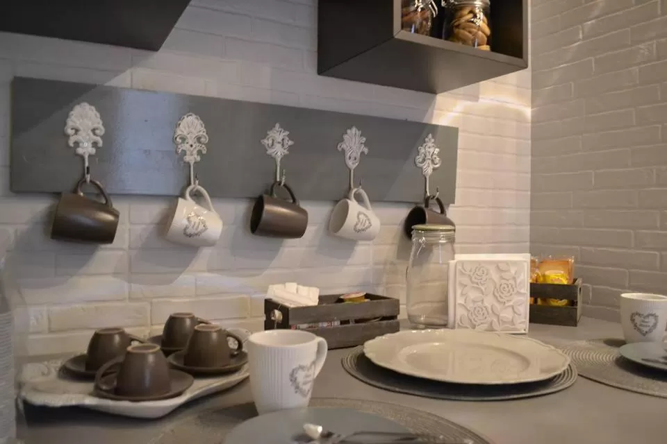 Coffee/tea facilities in Elegant B&B - Il Vicolo storico