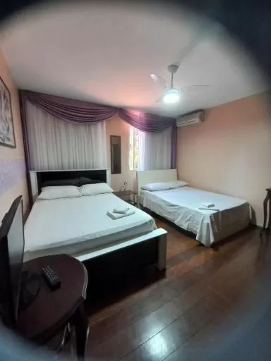 Photo of the whole room, Bed in KzaZendf Cama e Cafe Asa Sul