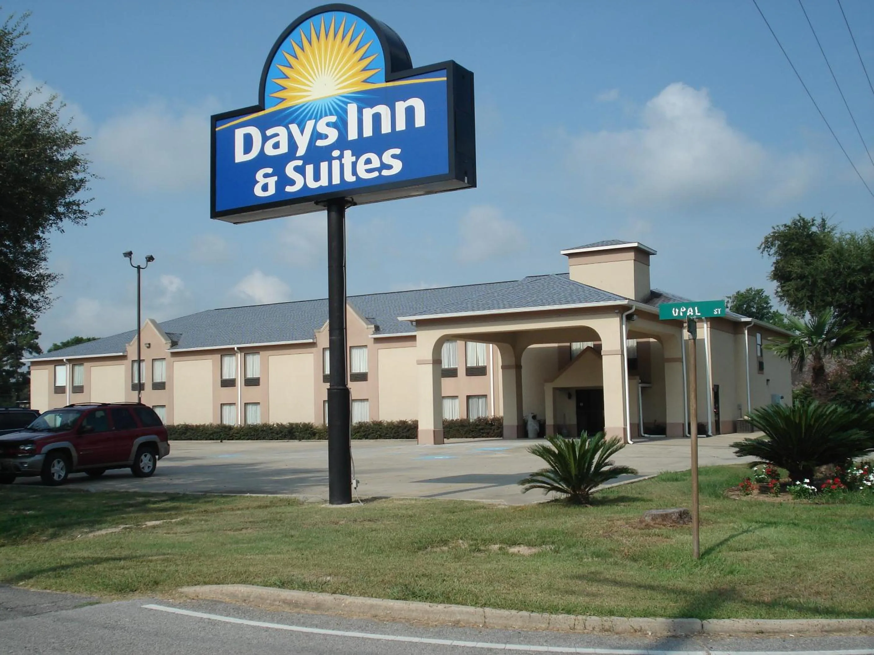 Street view in Days Inn & Suites by Wyndham Eunice