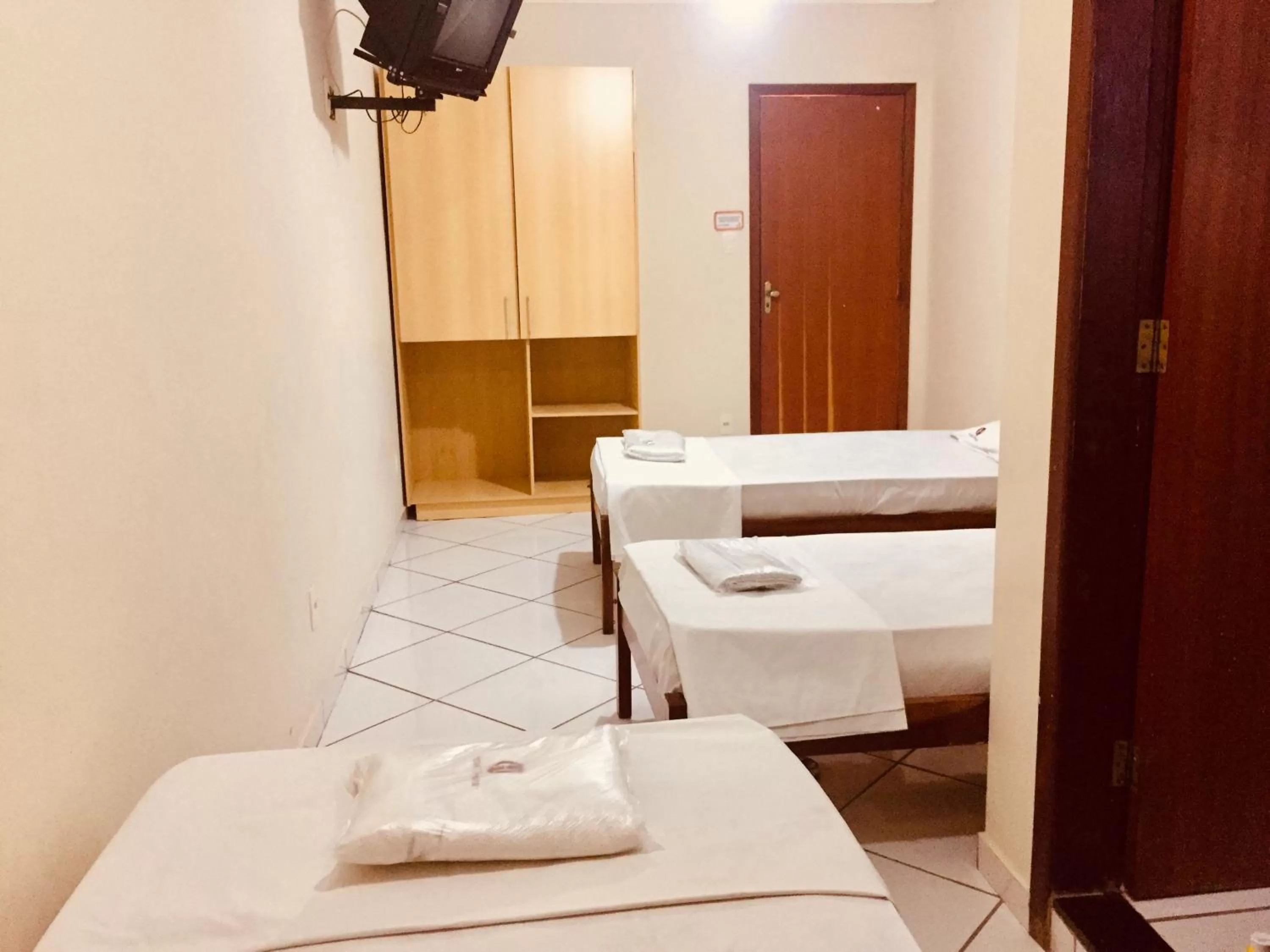 Photo of the whole room in Hotel Oliveira