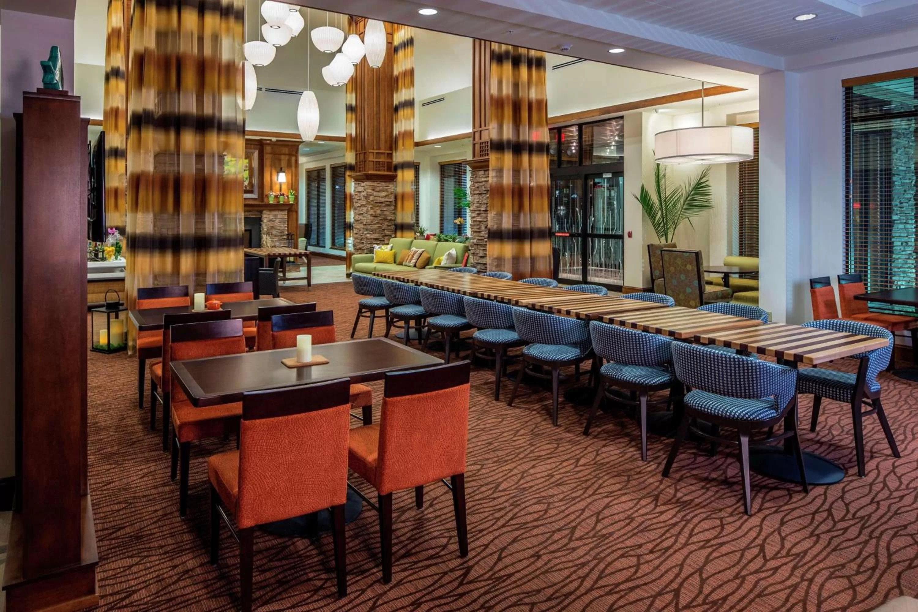Lobby or reception in Hilton Garden Inn Uniontown