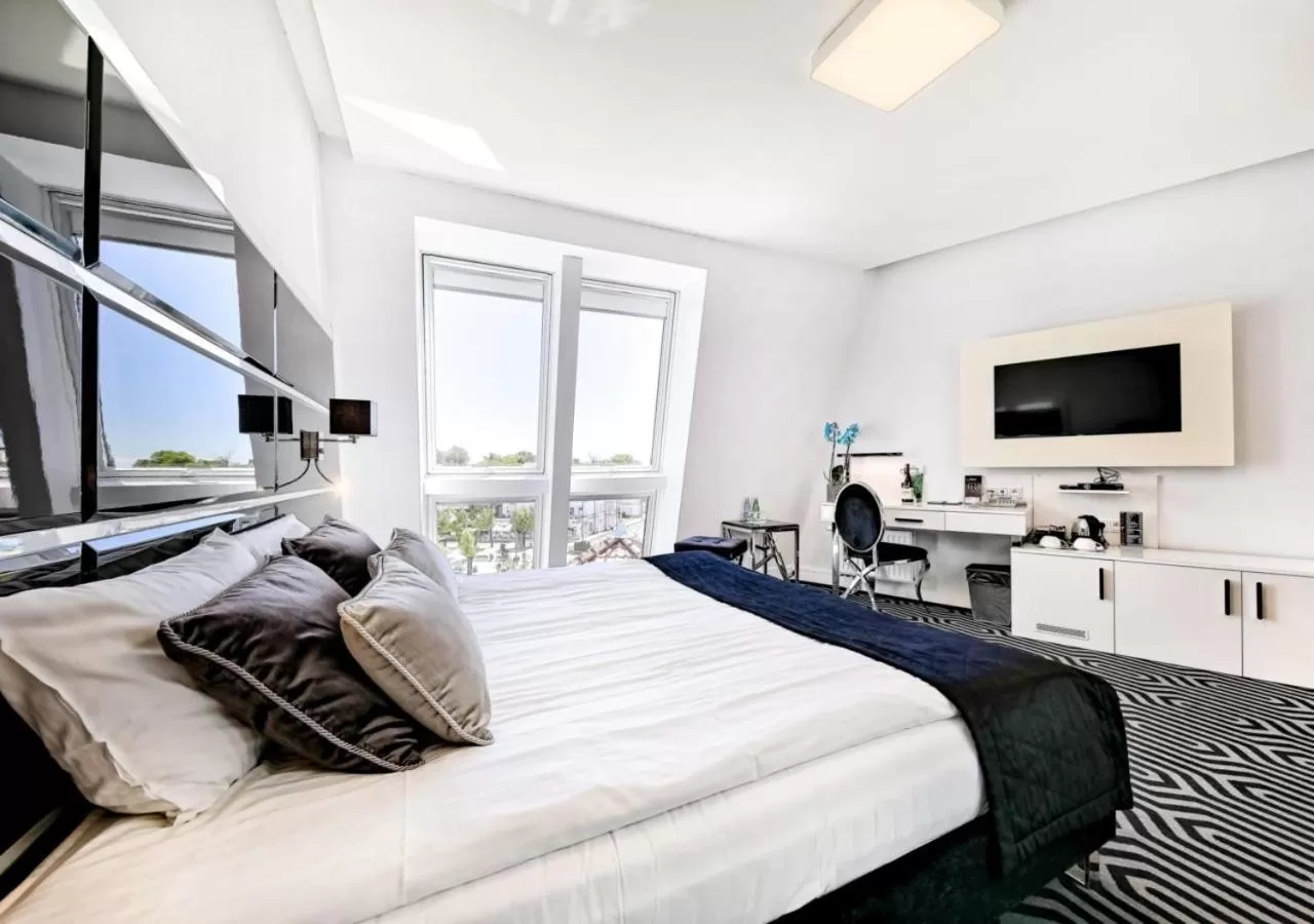 Bed in Bayjonn Boutique Hotel