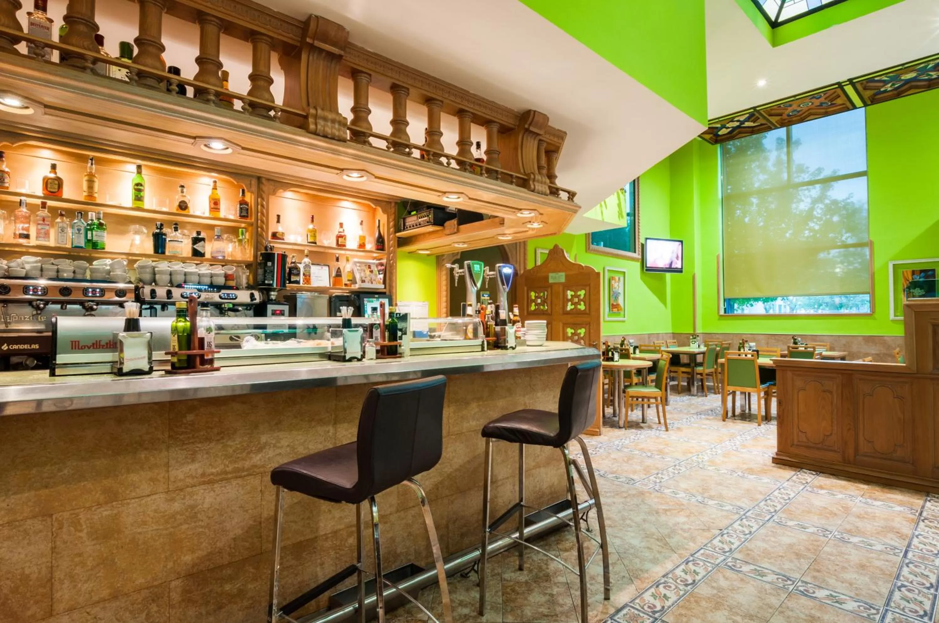 Restaurant/places to eat in Hotel Julia