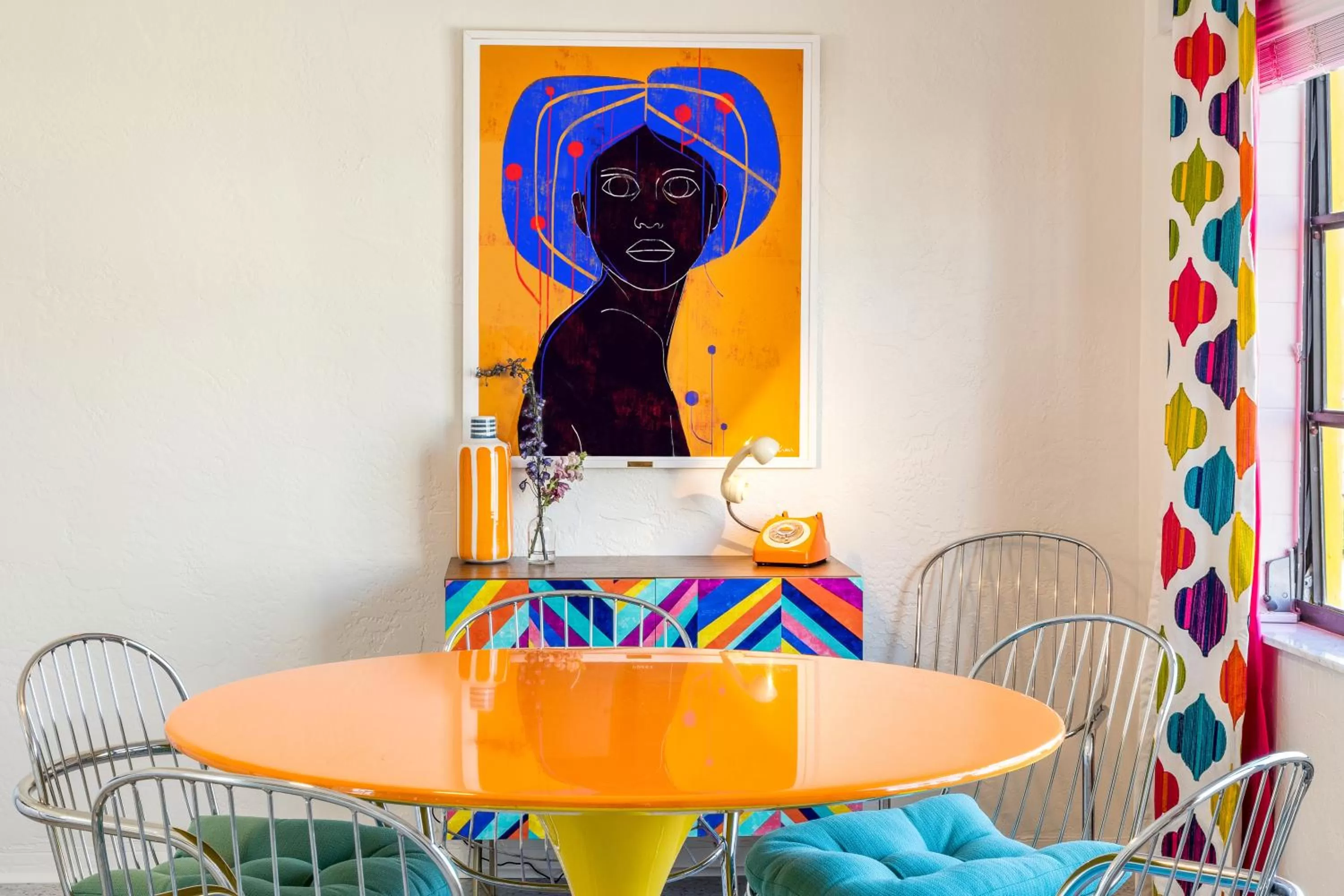 Dining area in Sunset Inn and Cottages