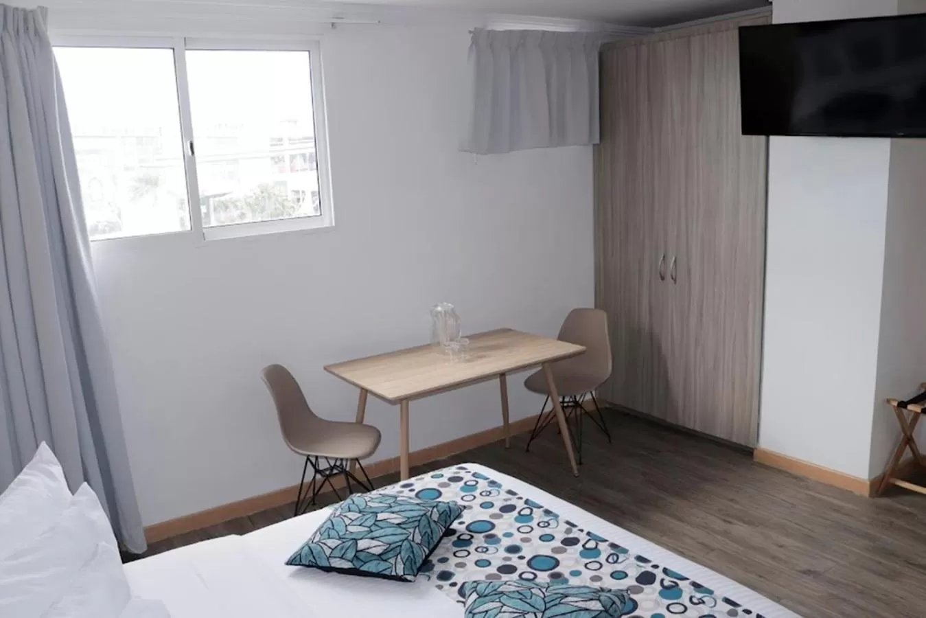 TV/Entertainment Center in Hotel Alto Mar