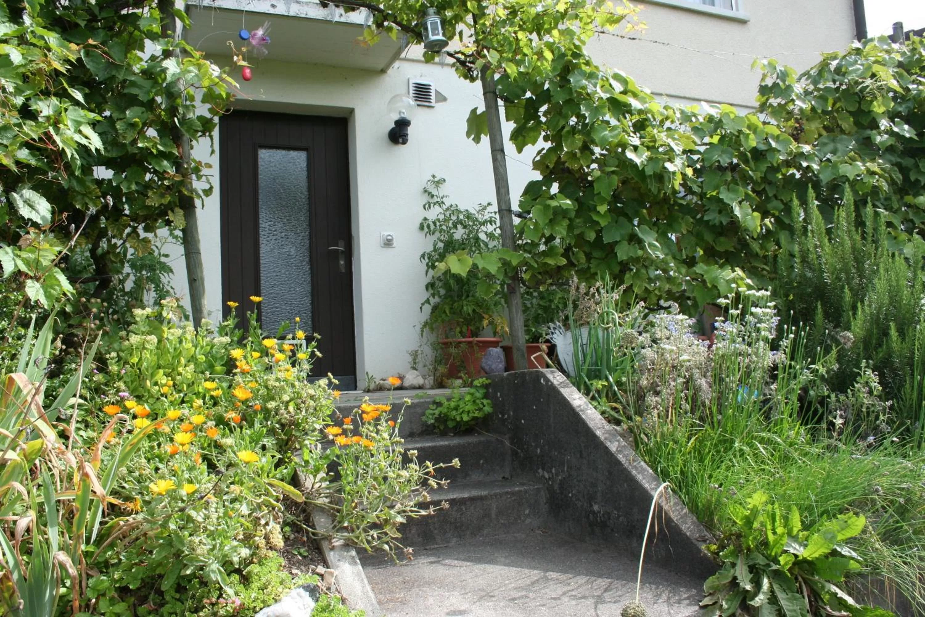Facade/entrance, Property Building in BnB Mönthal im Jurapark