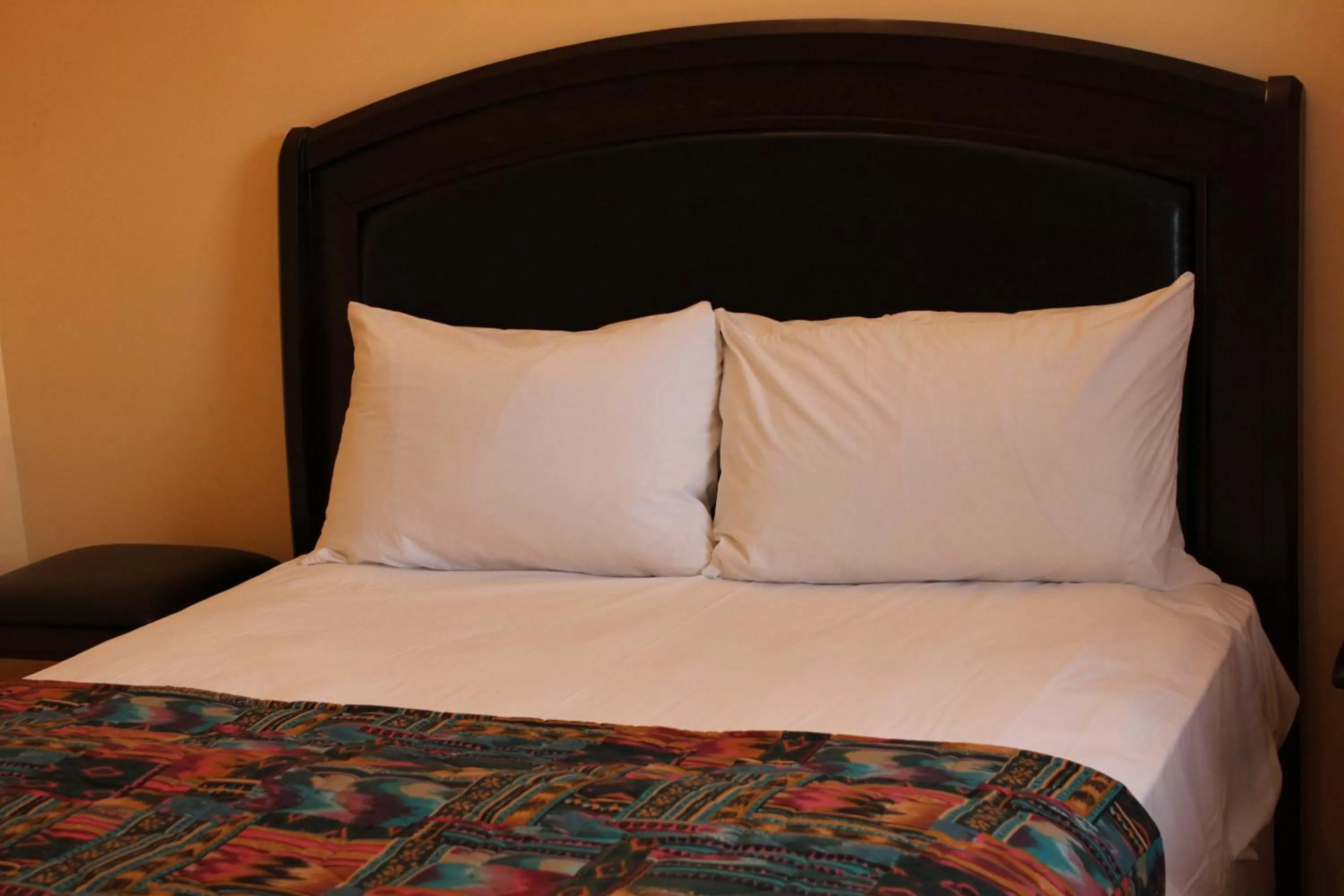 Bed in Imperial Inn Thousand Islands