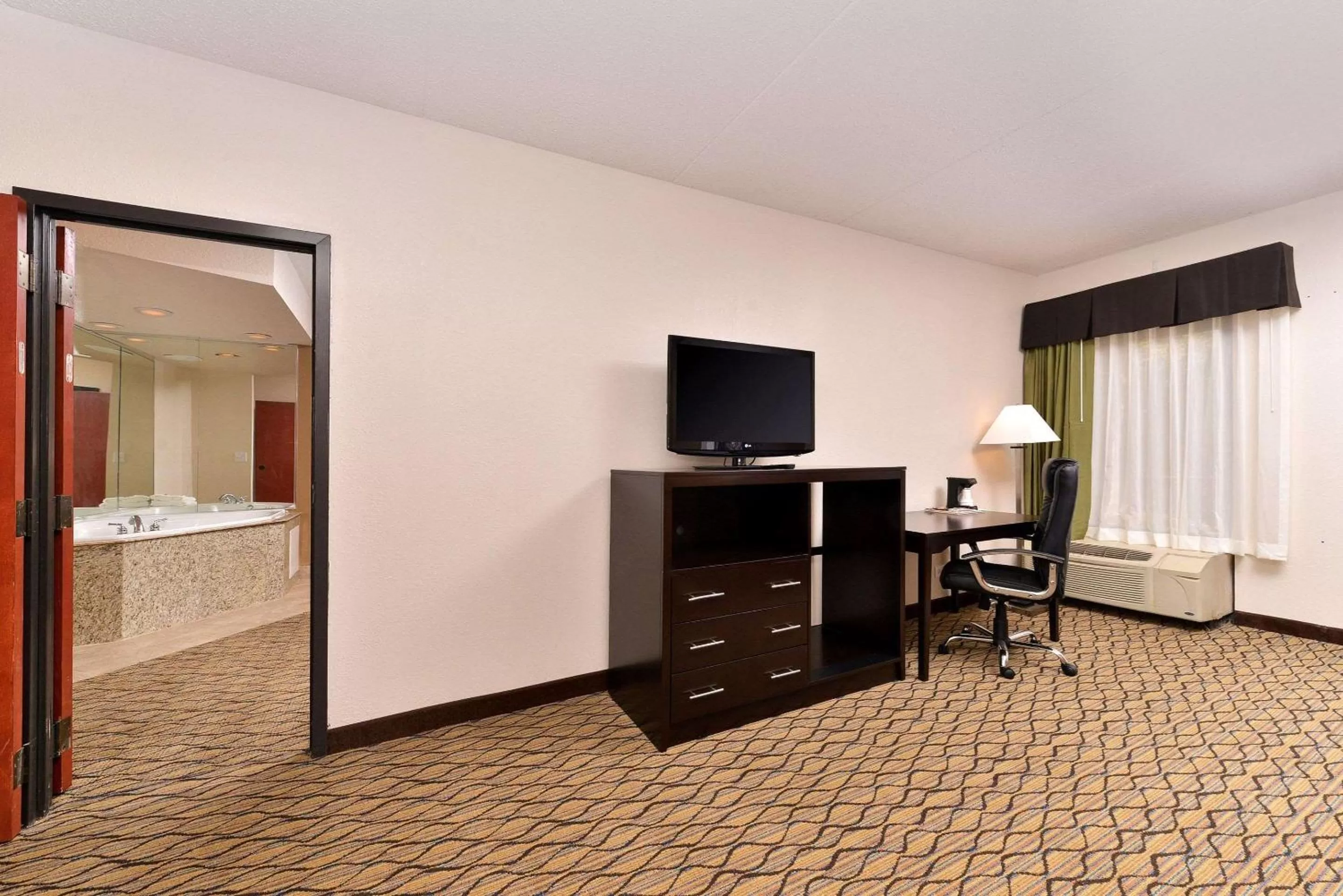 Photo of the whole room in Quality Inn & Suites Matteson near I-57