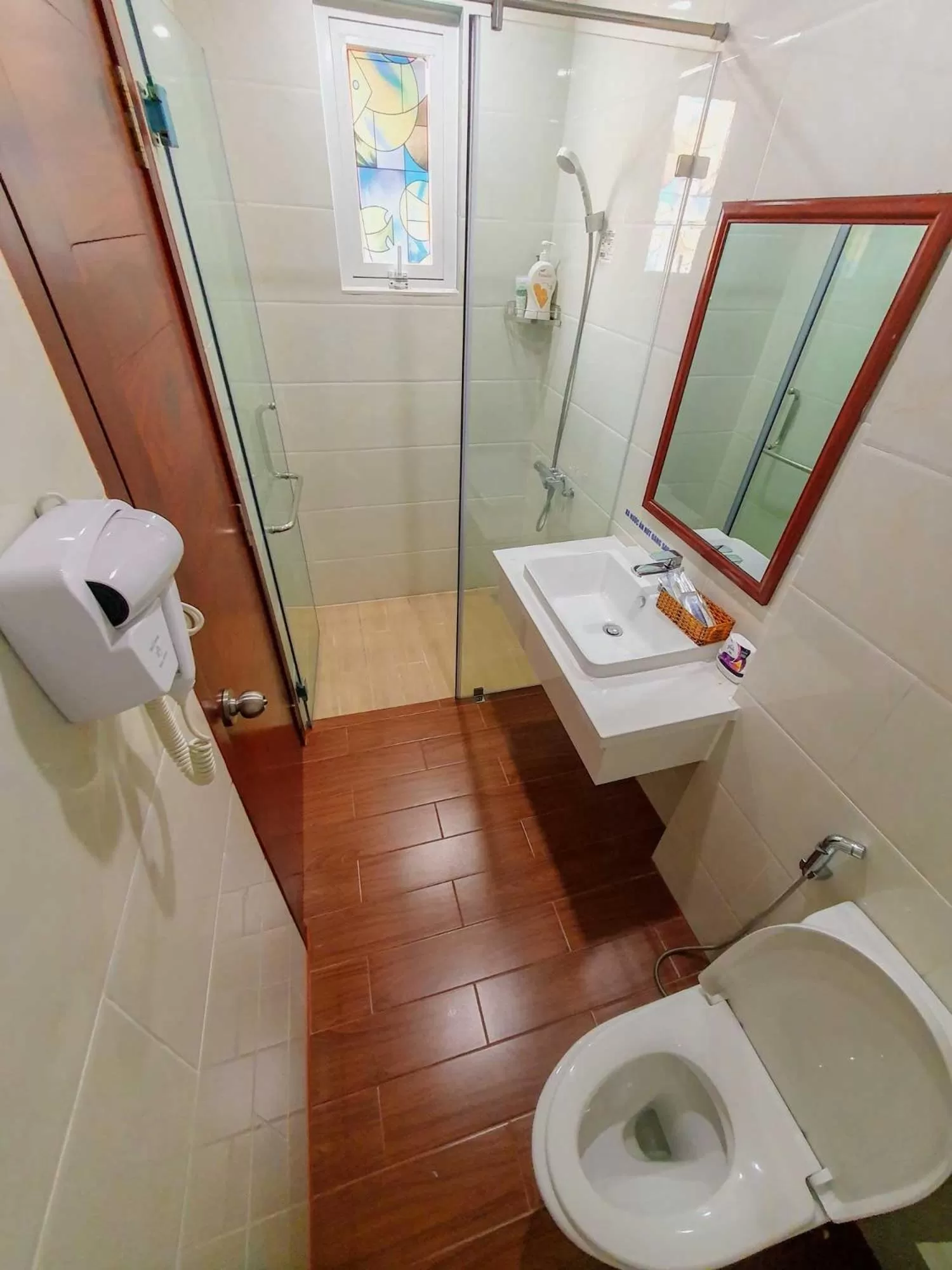 Shower, Bathroom in LEHA Saigon Hotel Airport