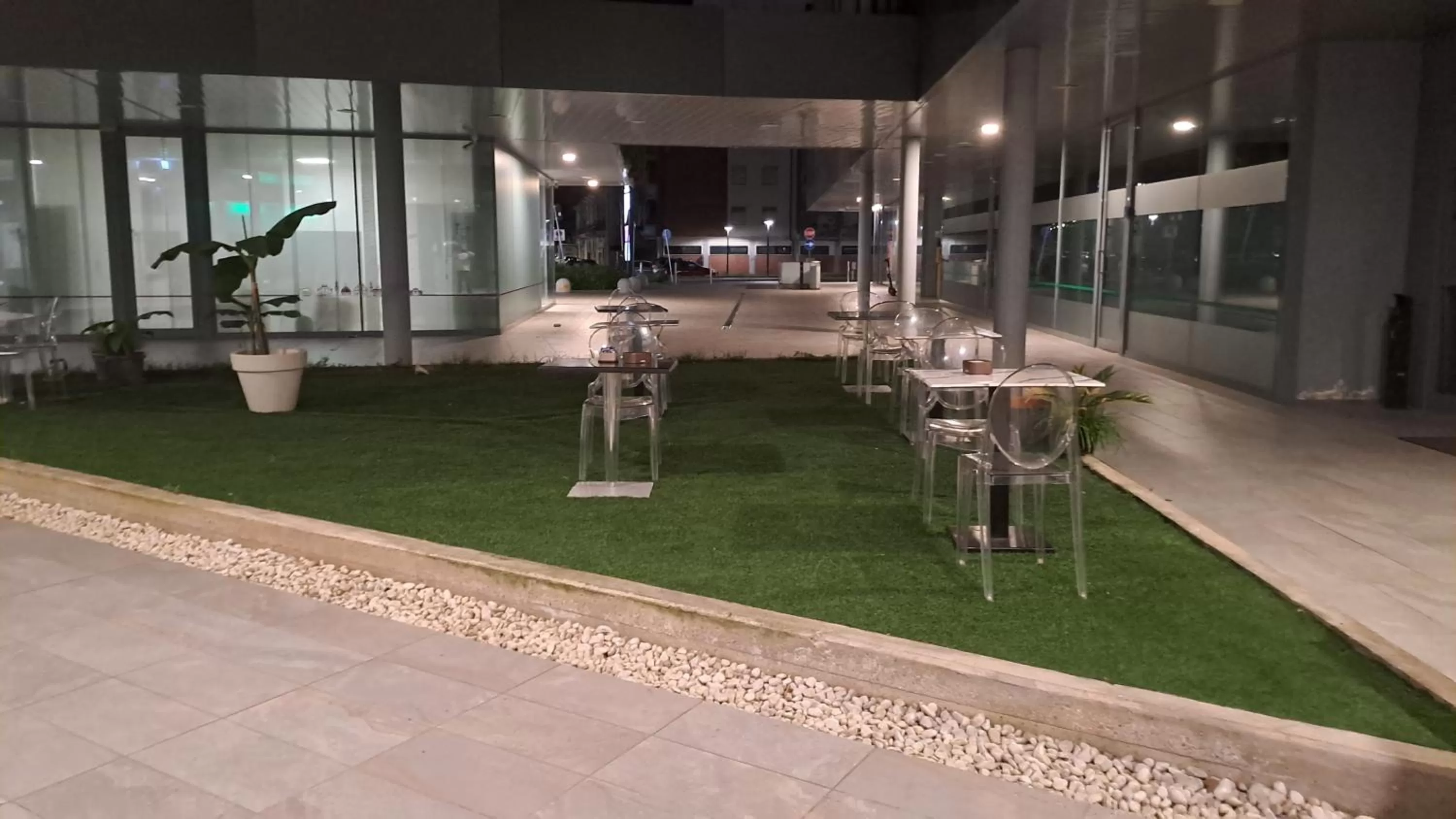 Patio in Blue Shades Hotel