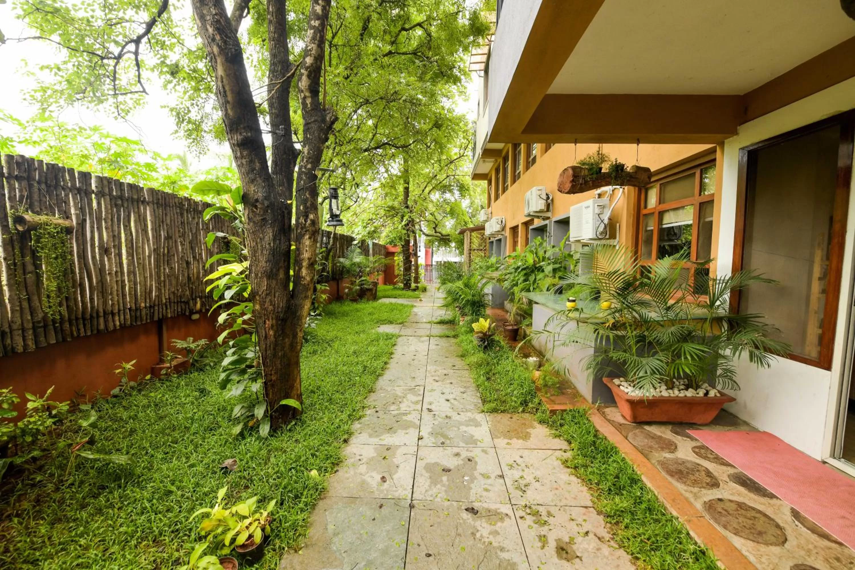 Property building in SAFARI QUEST