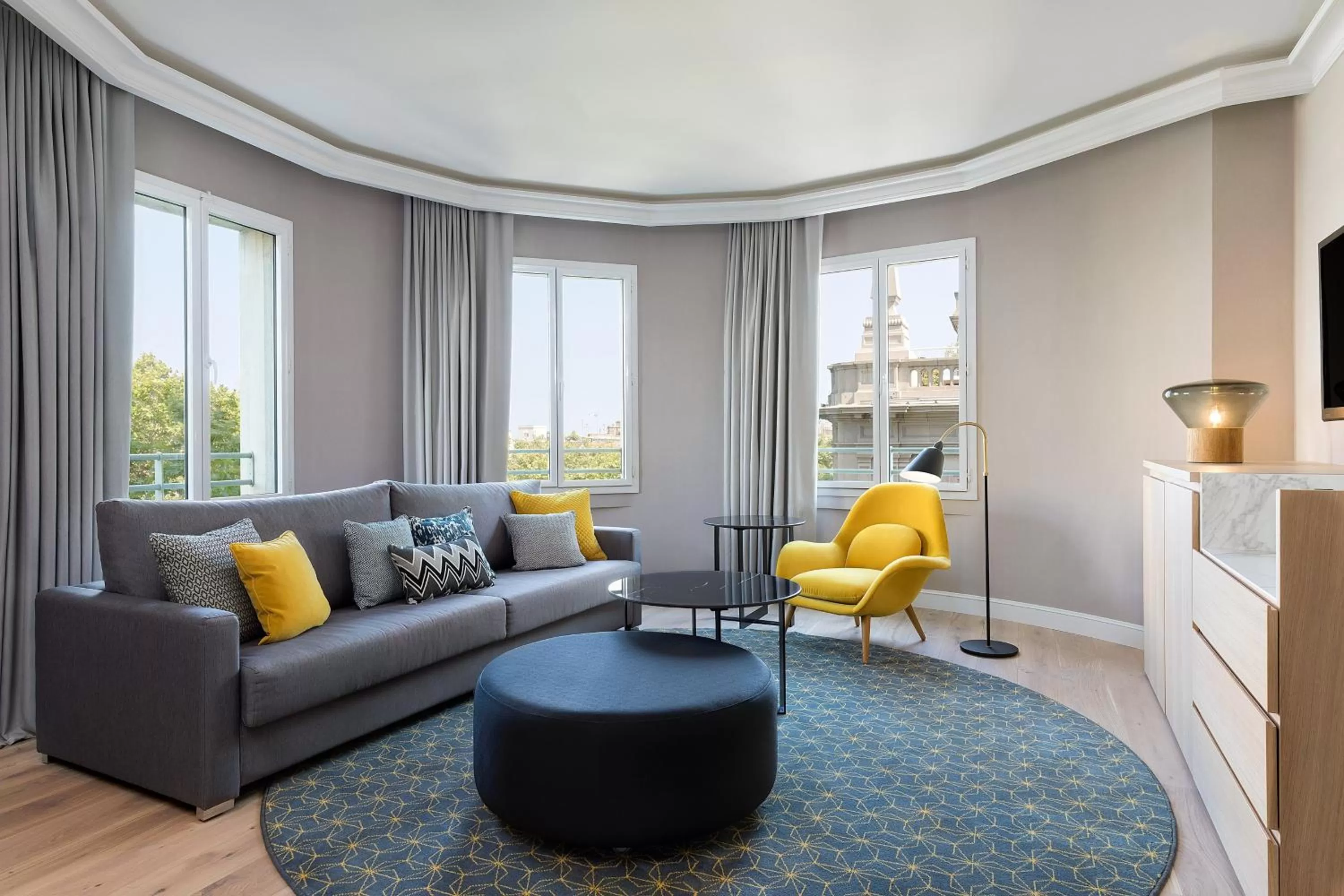 Photo of the whole room in Le Meridien Barcelona