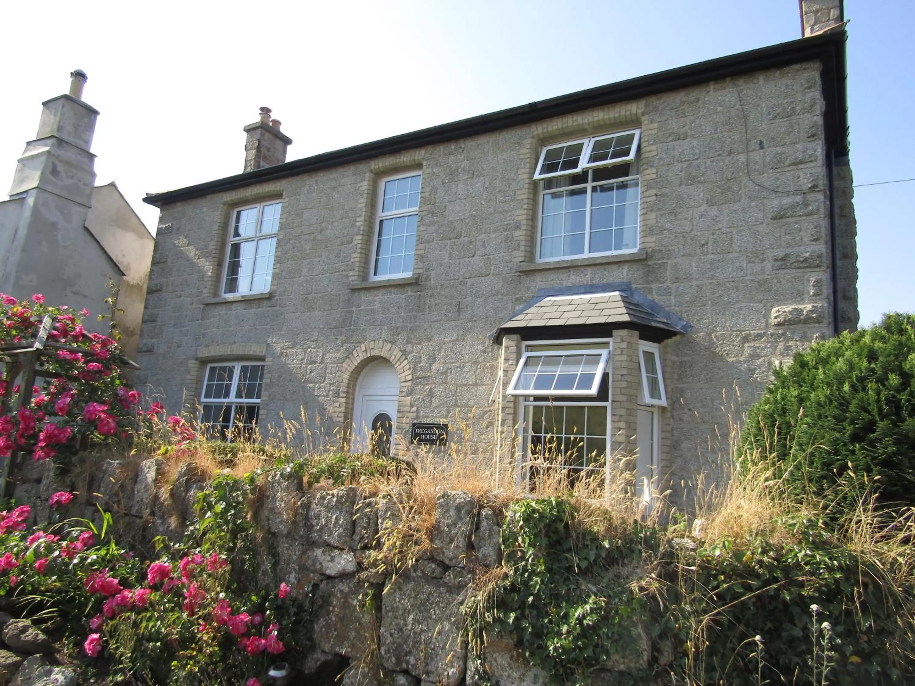 Facade/entrance, Property Building in Treganoon House, Lanlivery