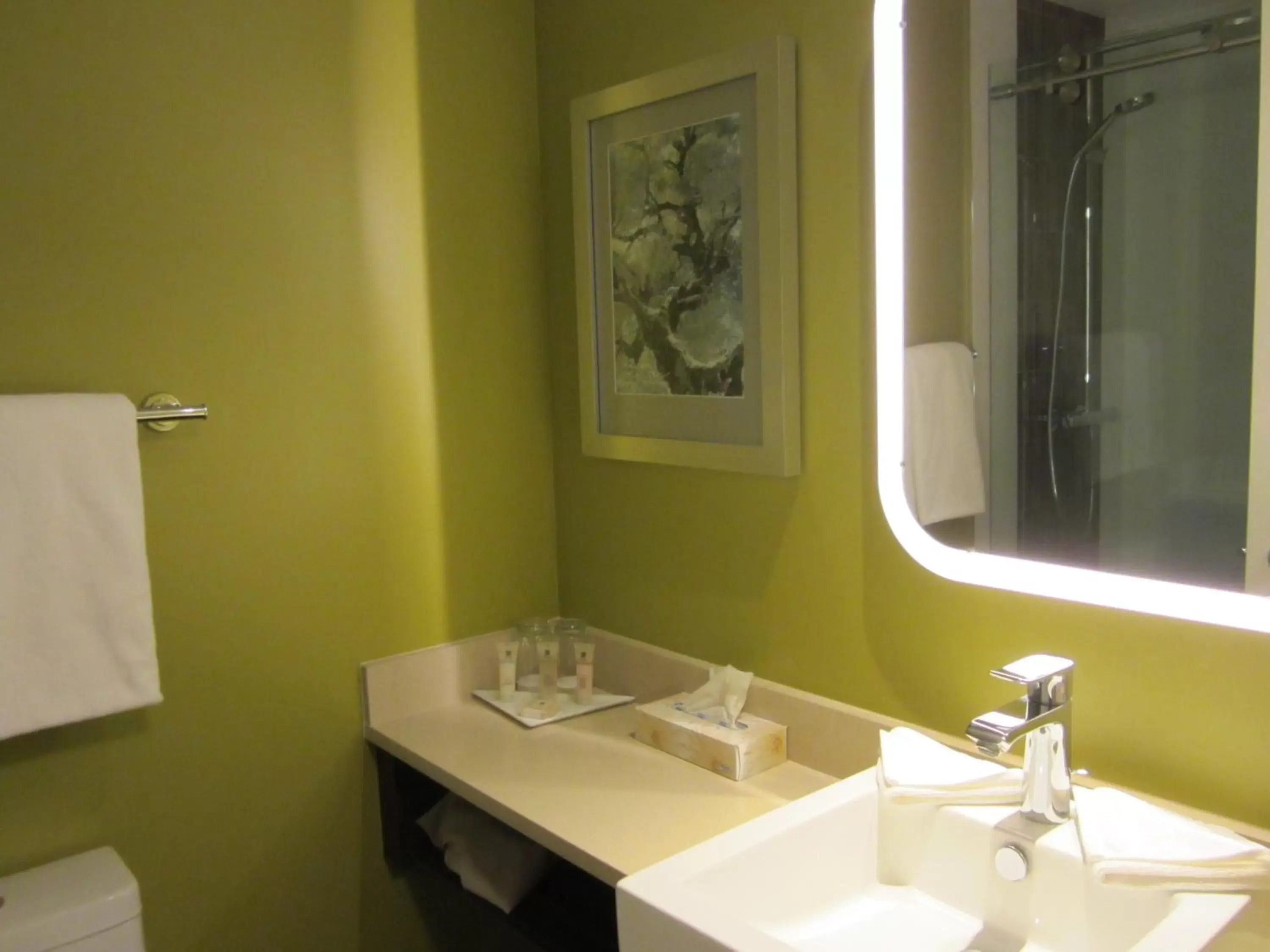 King Room with City View in Inn on the Harbour King Room with City View in Inn on the Harbour