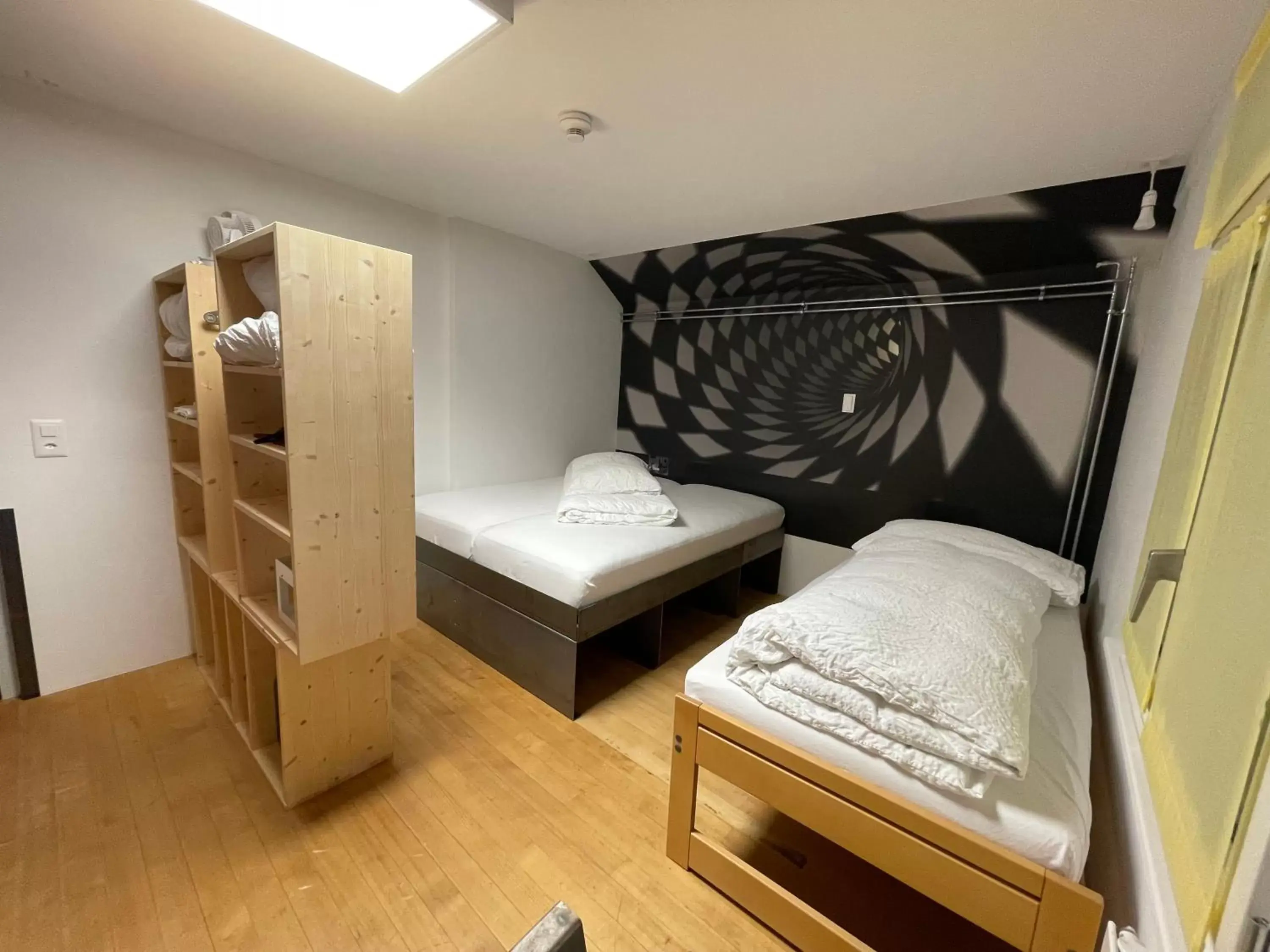 Basic Triple Room in Boutique Hotel BS16 before Bern City Parking gratis Basic Triple Room in Boutique Hotel BS16 before Bern City Parking gratis