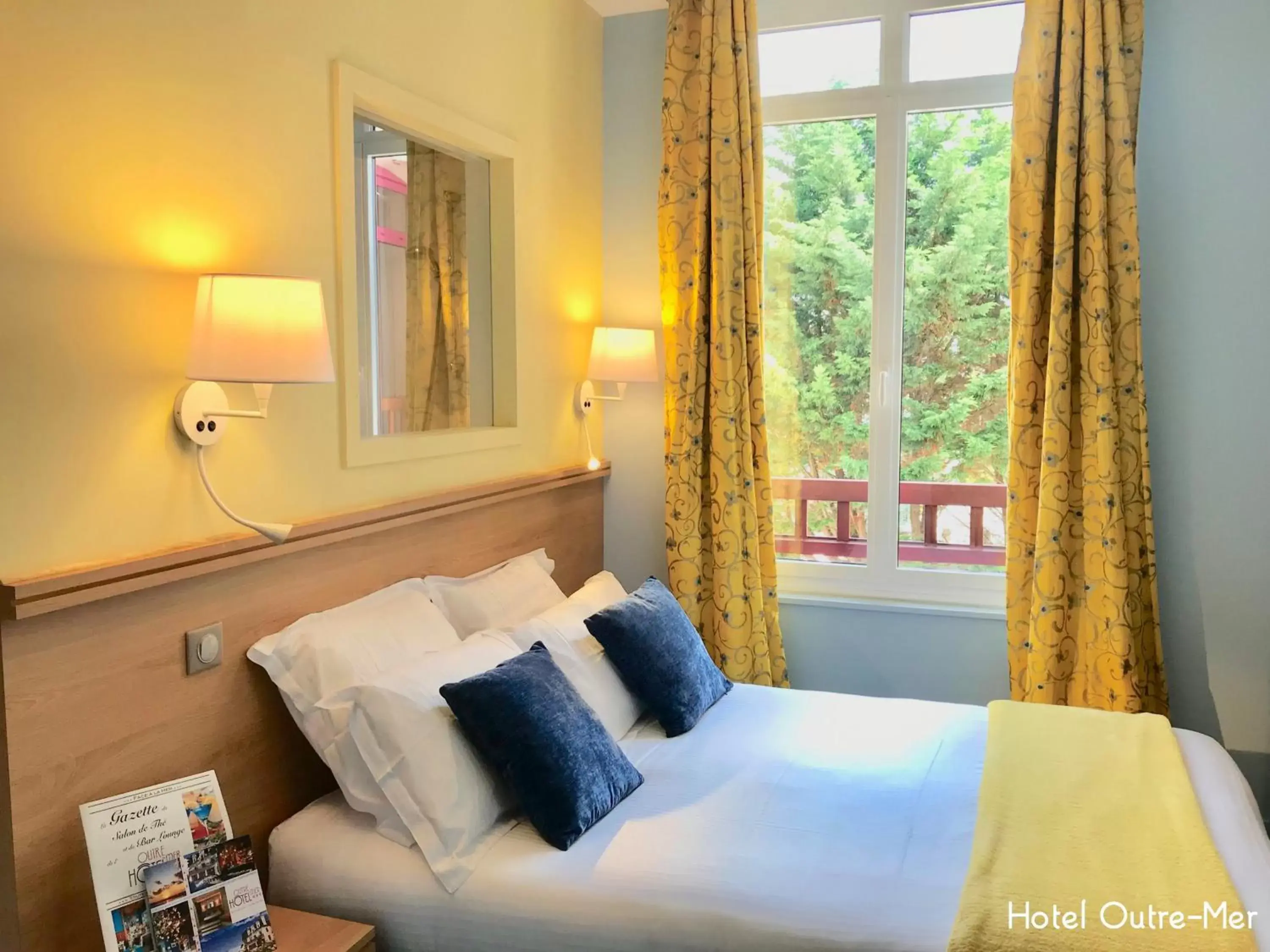 Comfort Double Room in Hôtel Outre-Mer - Villa Le Couchant Comfort Double Room in Hôtel Outre-Mer - Villa Le Couchant