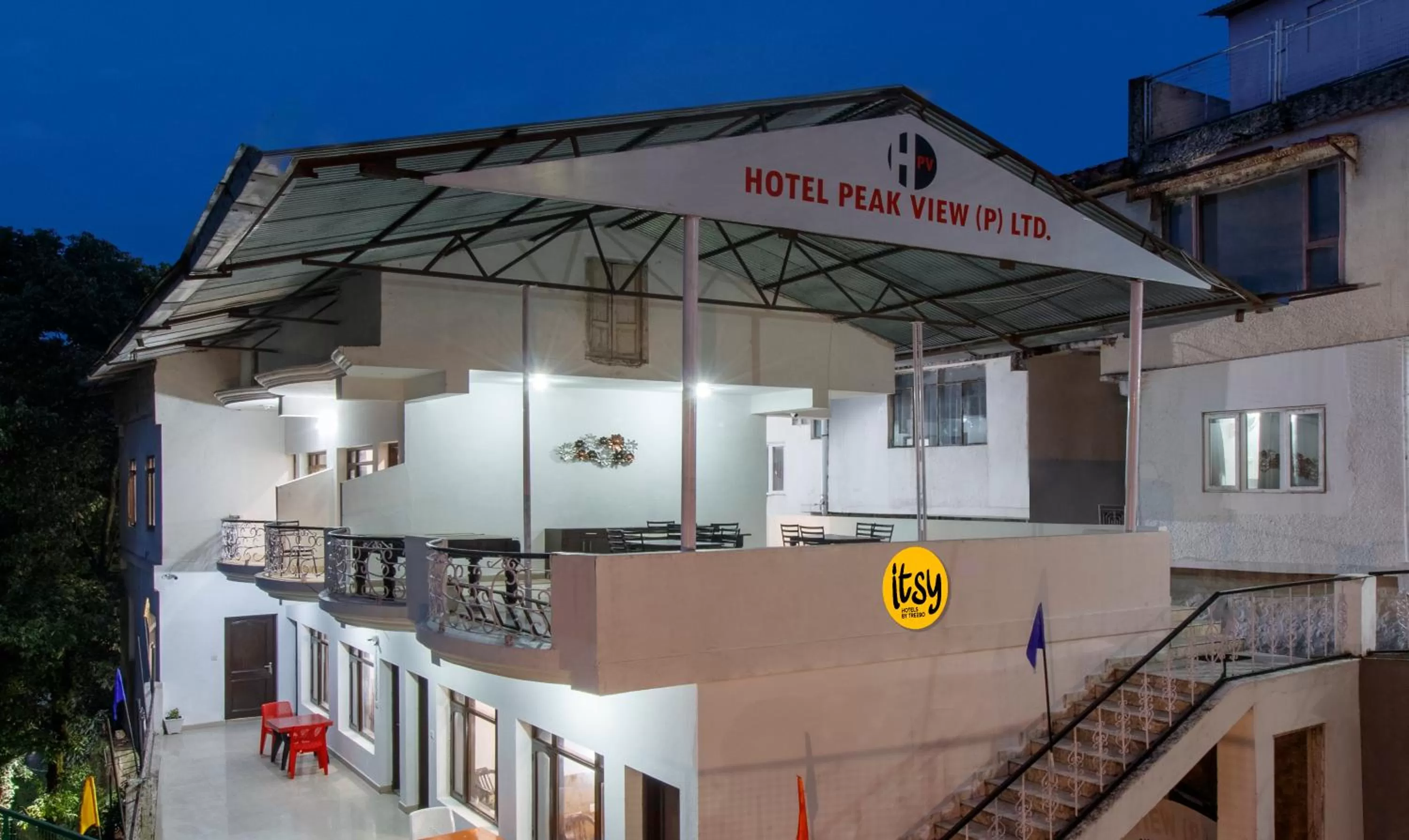 Facade/entrance, Property Building in Itsy By Treebo - Peak View