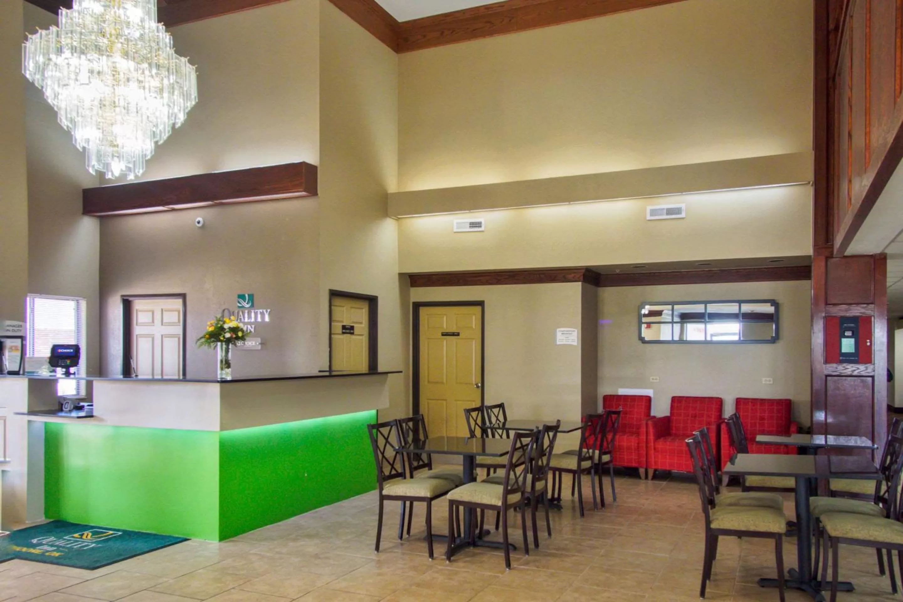 Lobby or reception in Quality Inn Moore - Oklahoma City