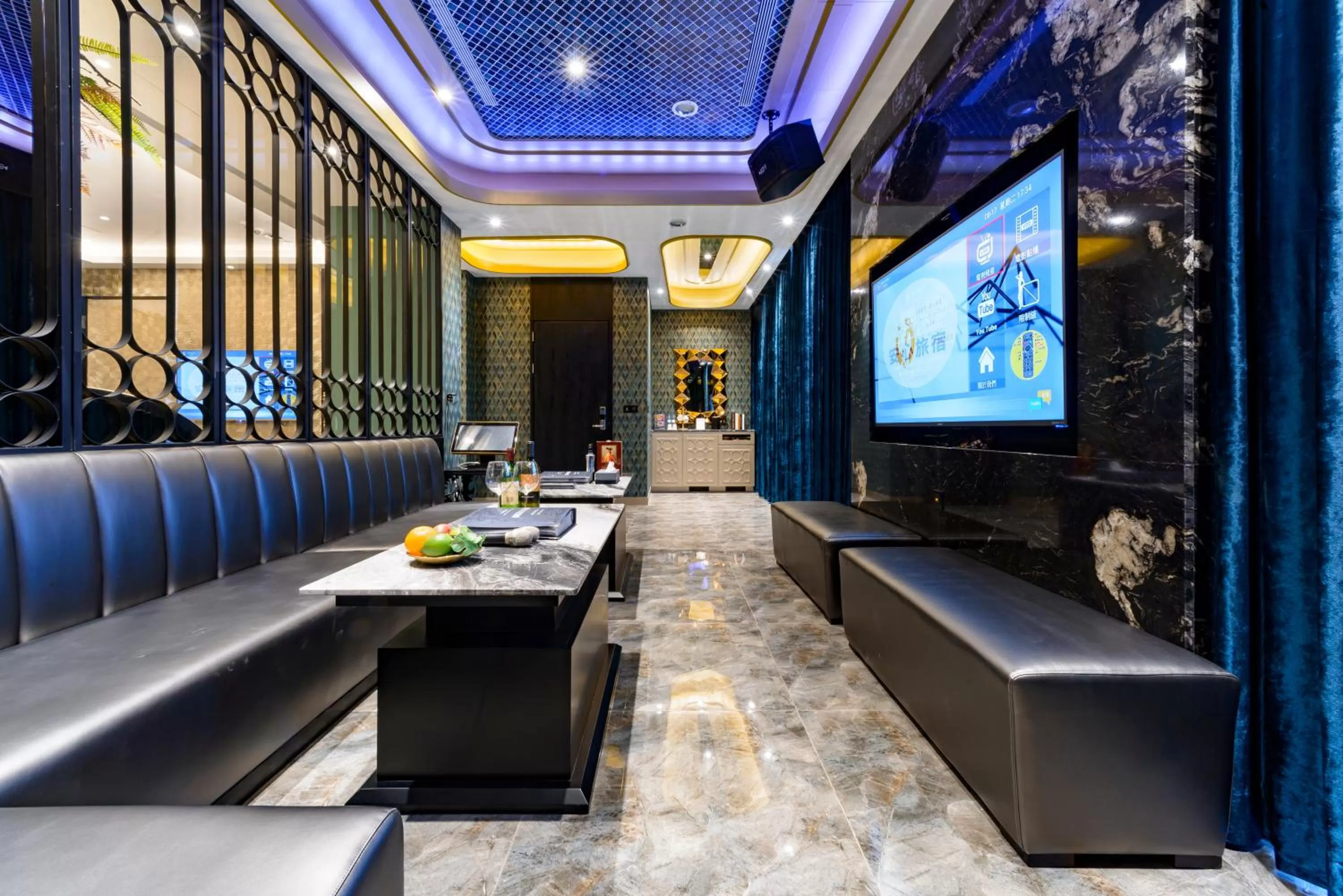 Karaoke in Norway Forest Motel - Wen Chuang Branch