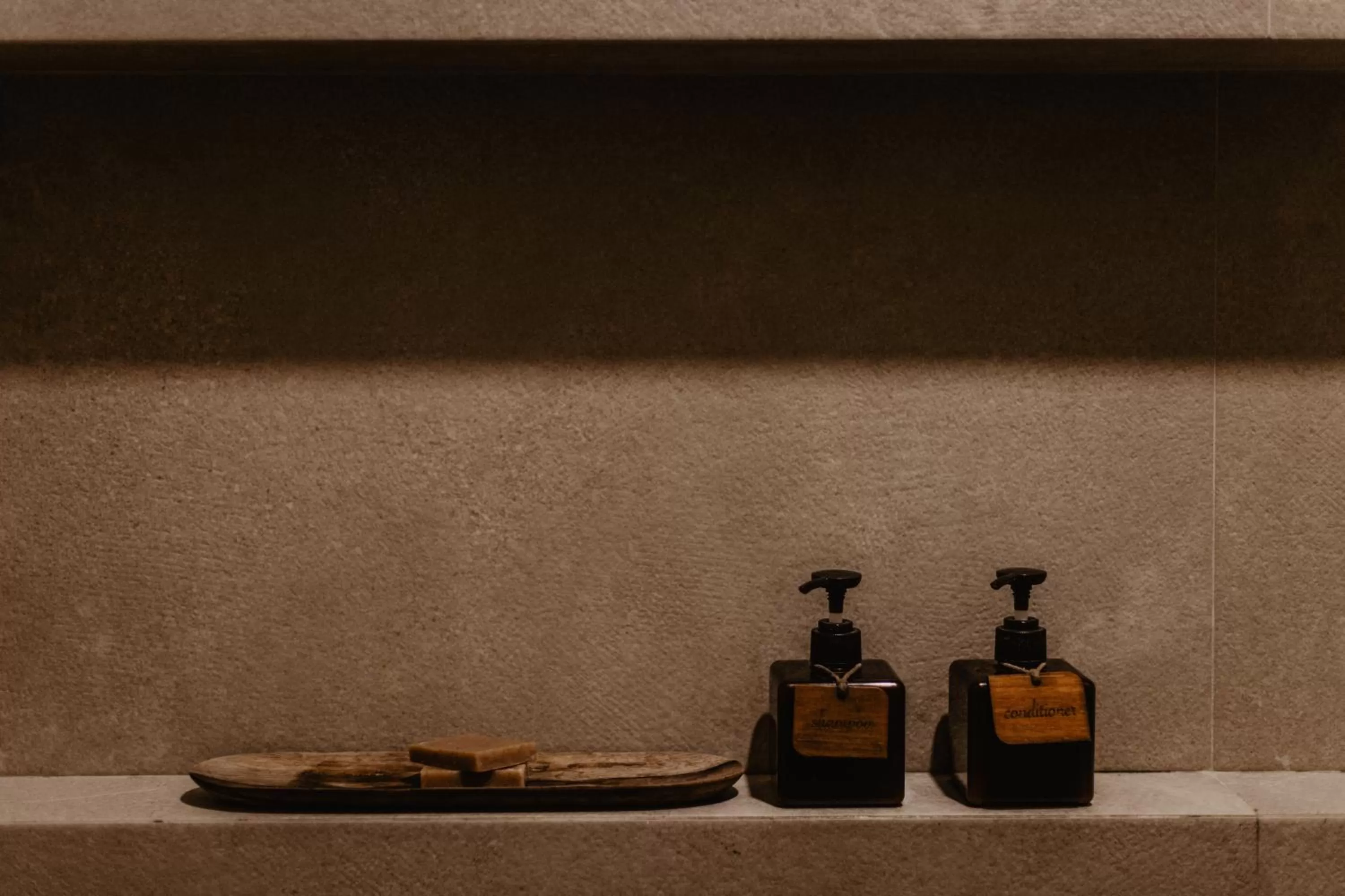 Shower in Frangipani El Nido